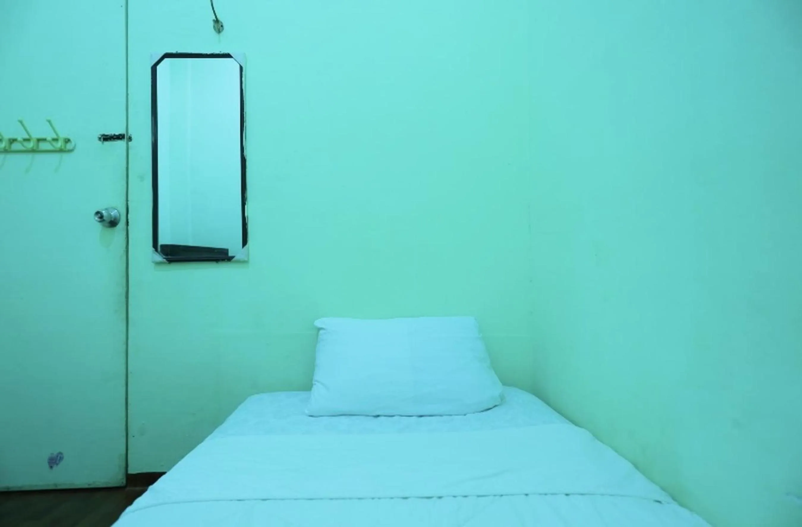 Photo of the whole room, Bed in Hotel O Grace Homestay SyariahNearMall Nagoya Hill