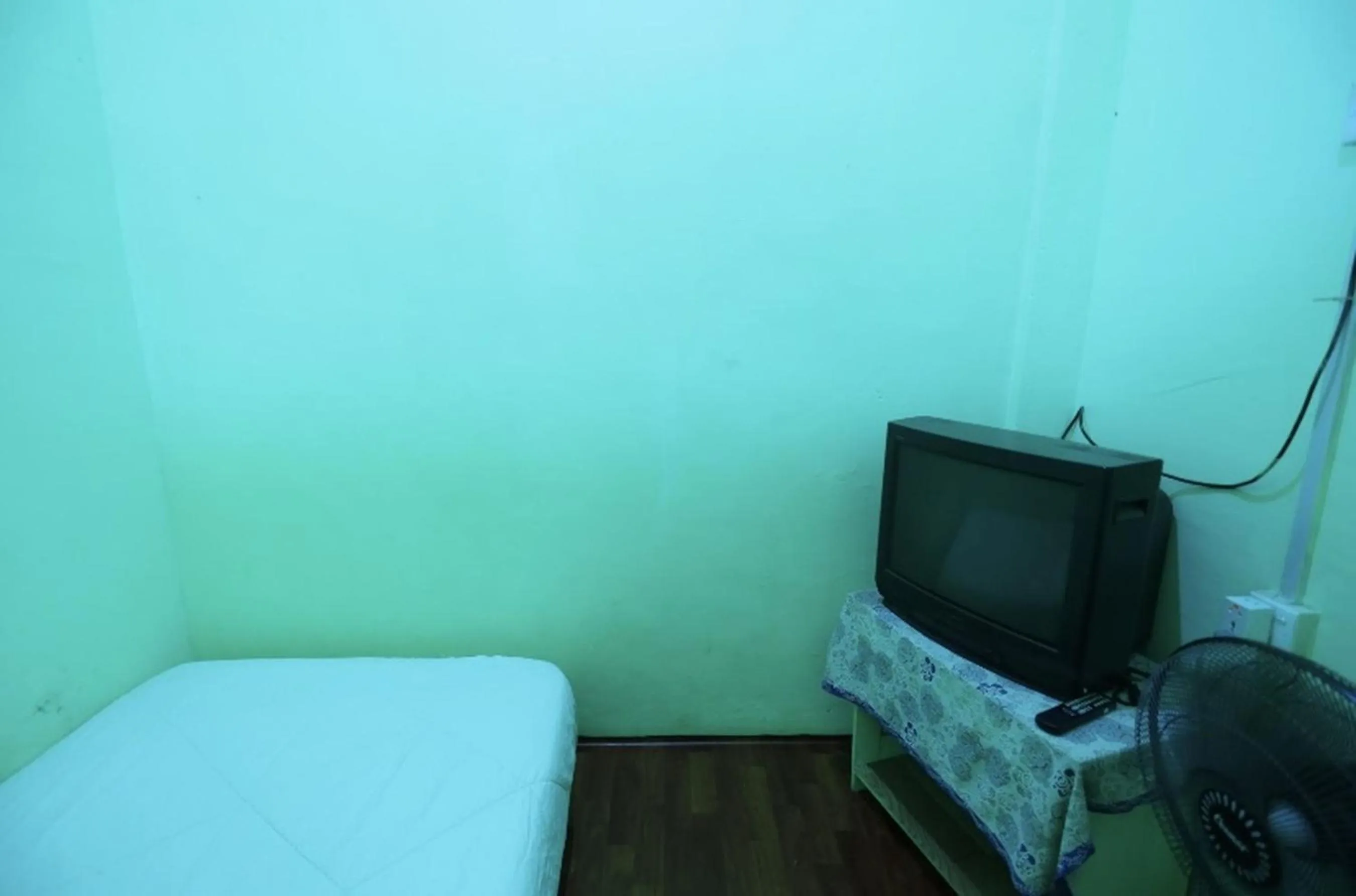 Photo of the whole room, Bed in Hotel O Grace Homestay SyariahNearMall Nagoya Hill