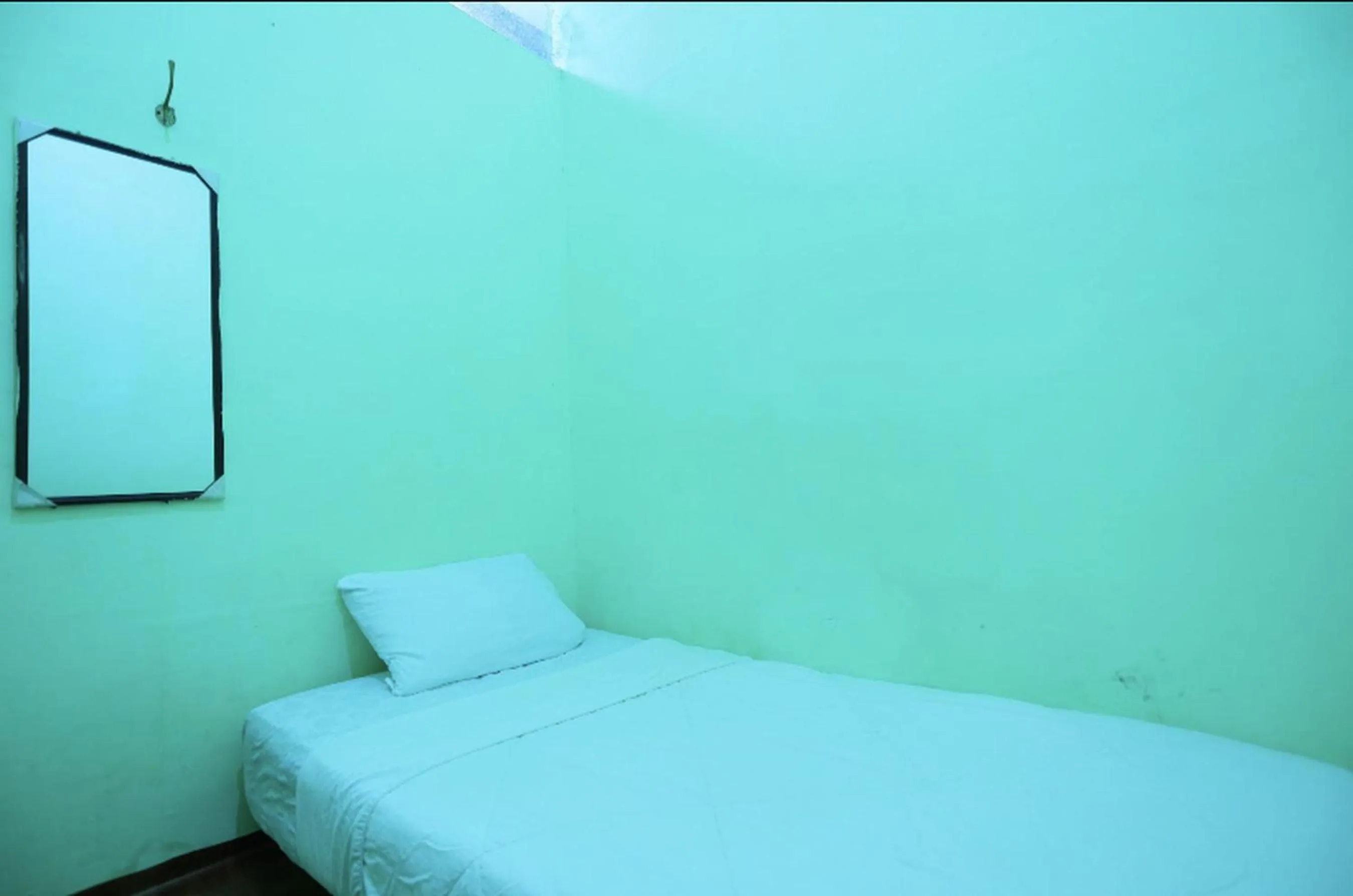 Photo of the whole room, Bed in Hotel O Grace Homestay SyariahNearMall Nagoya Hill