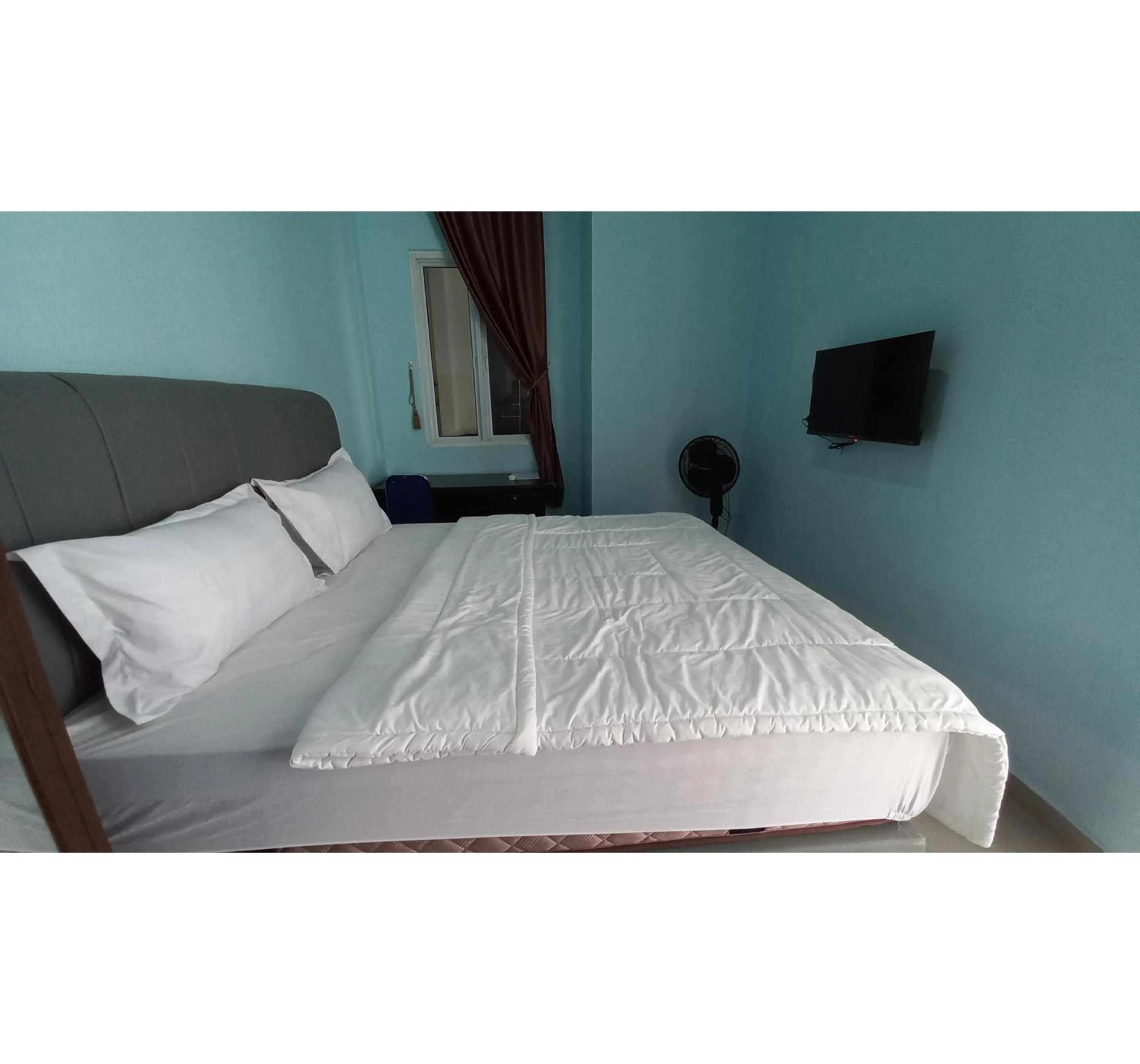 Bedroom, Bed in Hotel O Pinus Jaya SyariahNearTaman Amaryllis Pekanbaru