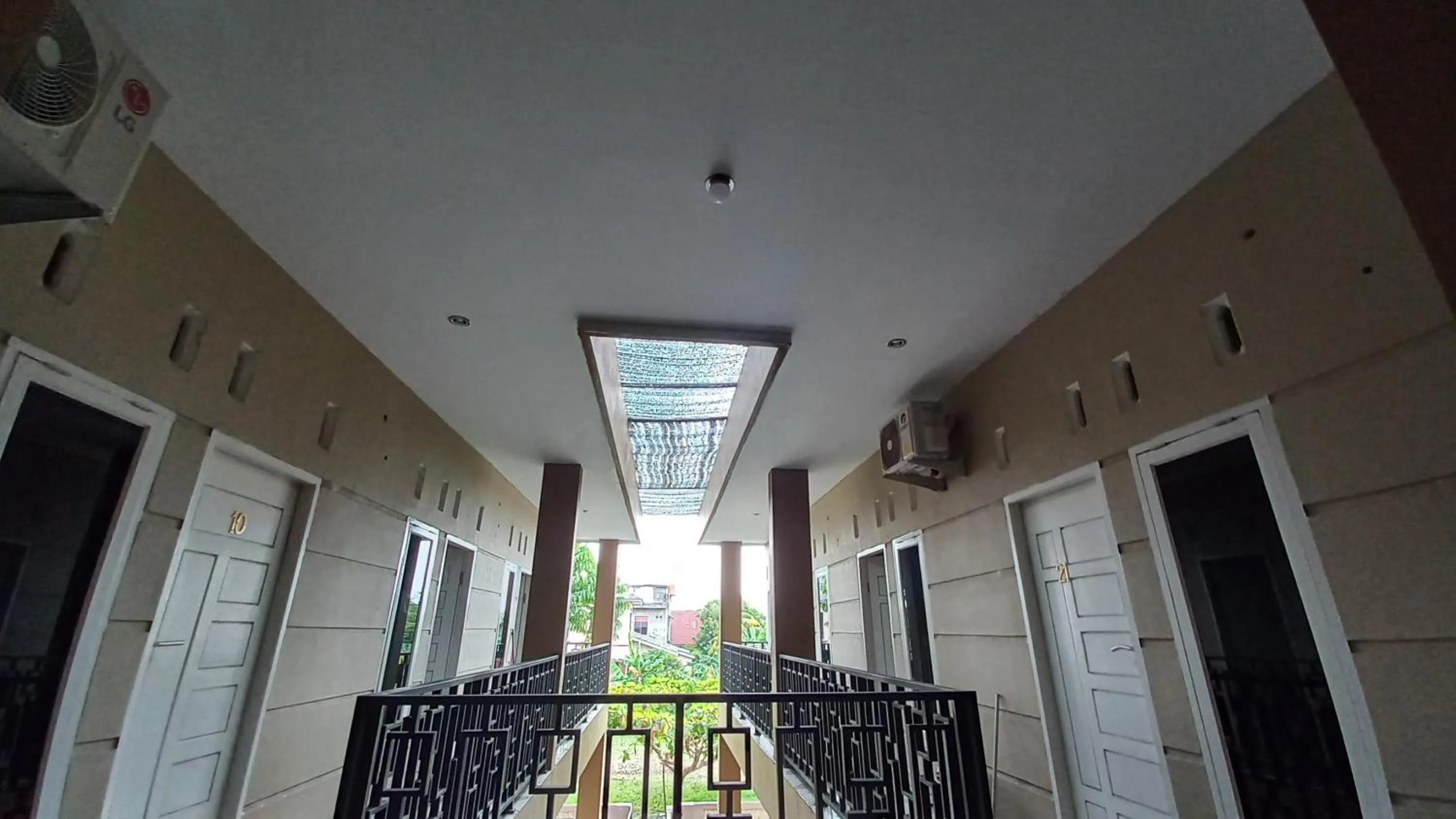 Lobby or reception in SPOT ON 93428 Pinus Jaya Syariah