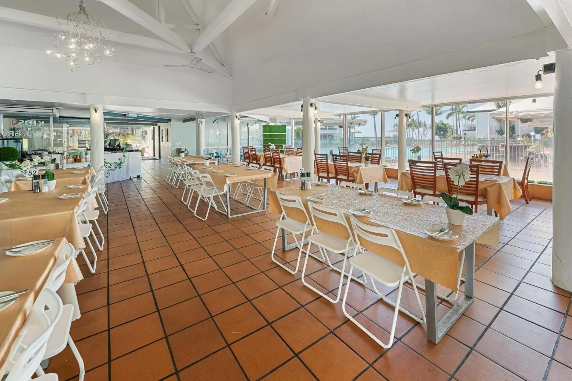 Restaurant/places to eat in The Resort at Dolphin Heads