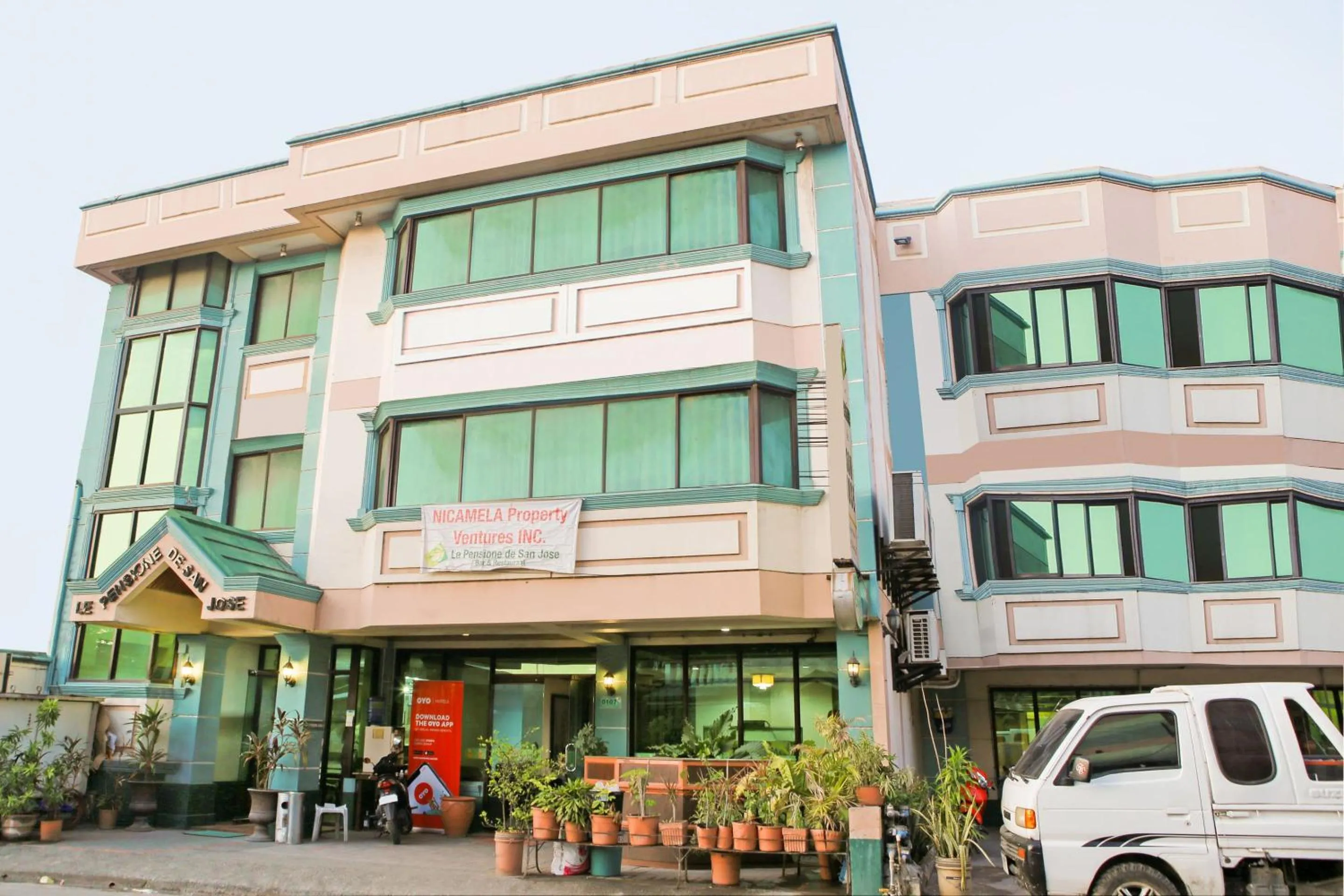Facade/entrance in Le Pensione De San Jose