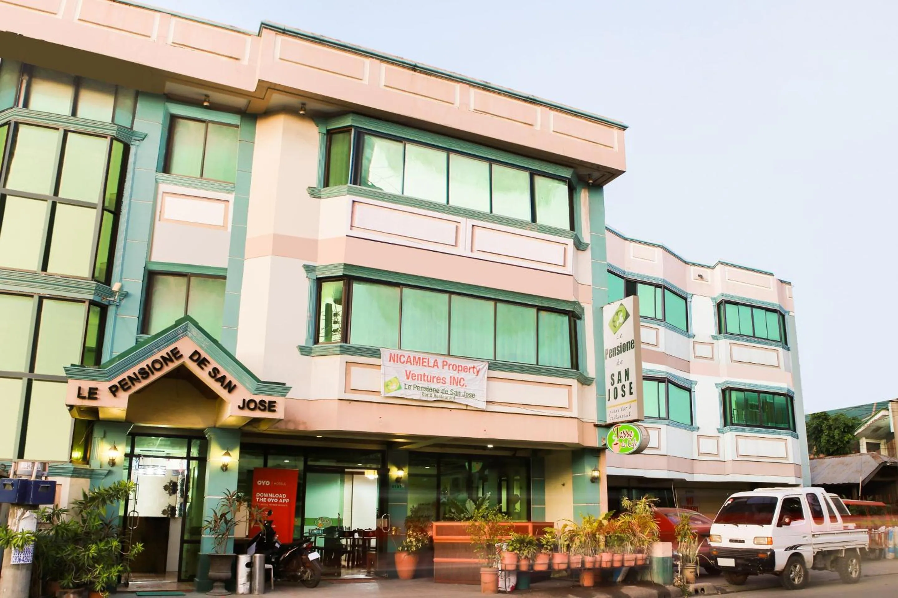 Facade/entrance in Le Pensione De San Jose