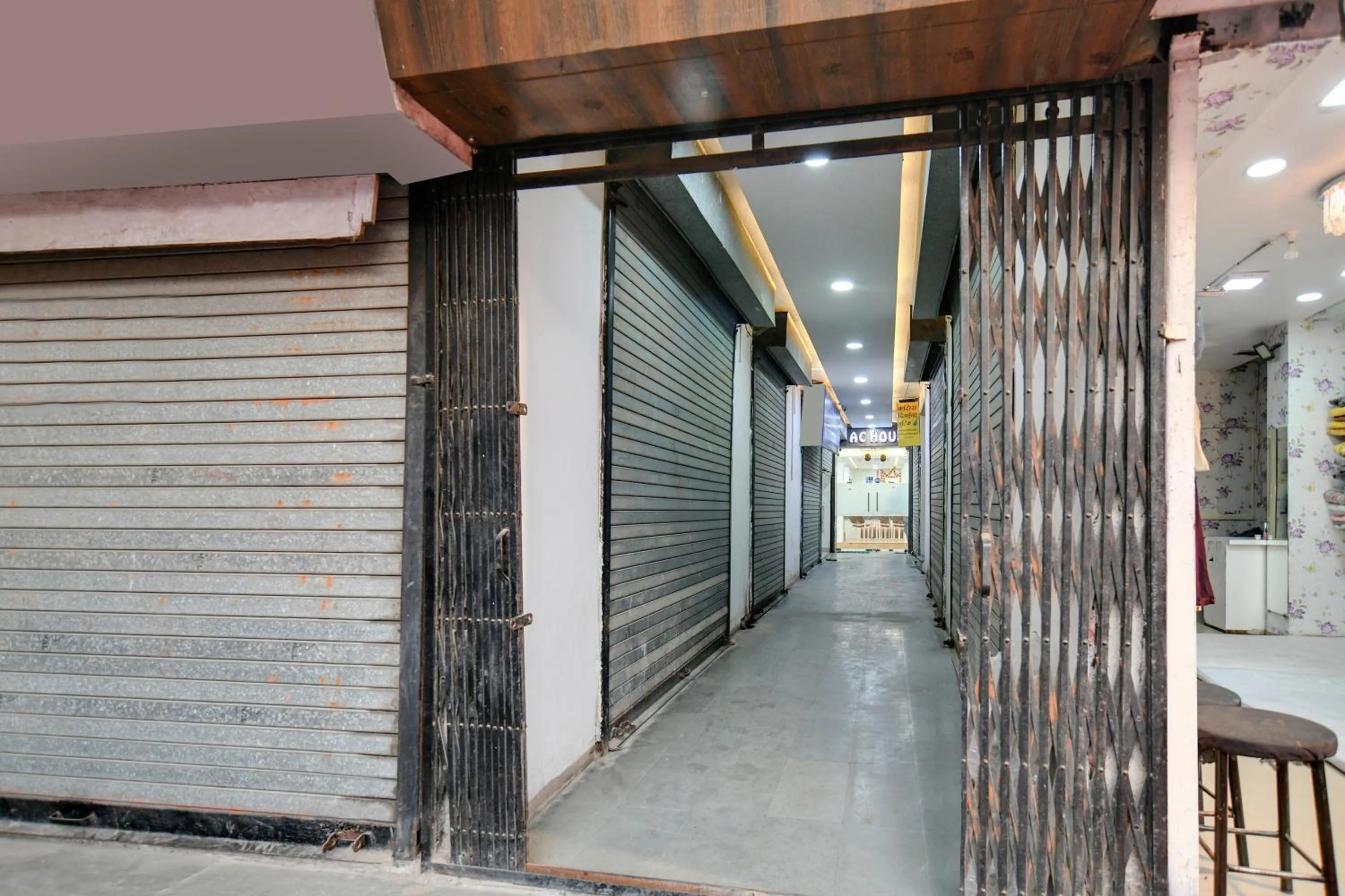 Facade/entrance in Hotel O Nitya