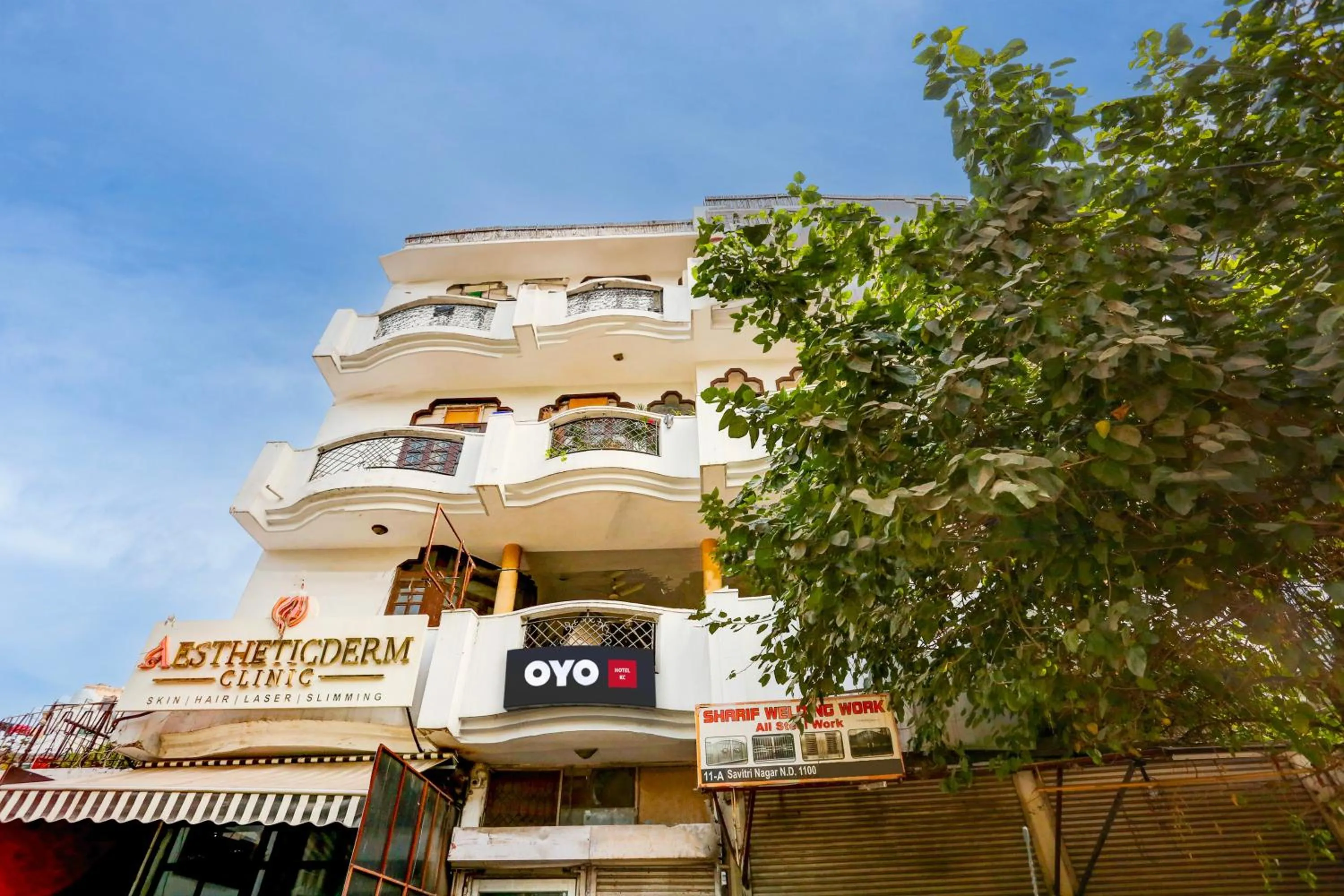 Facade/entrance in Hotel O KC