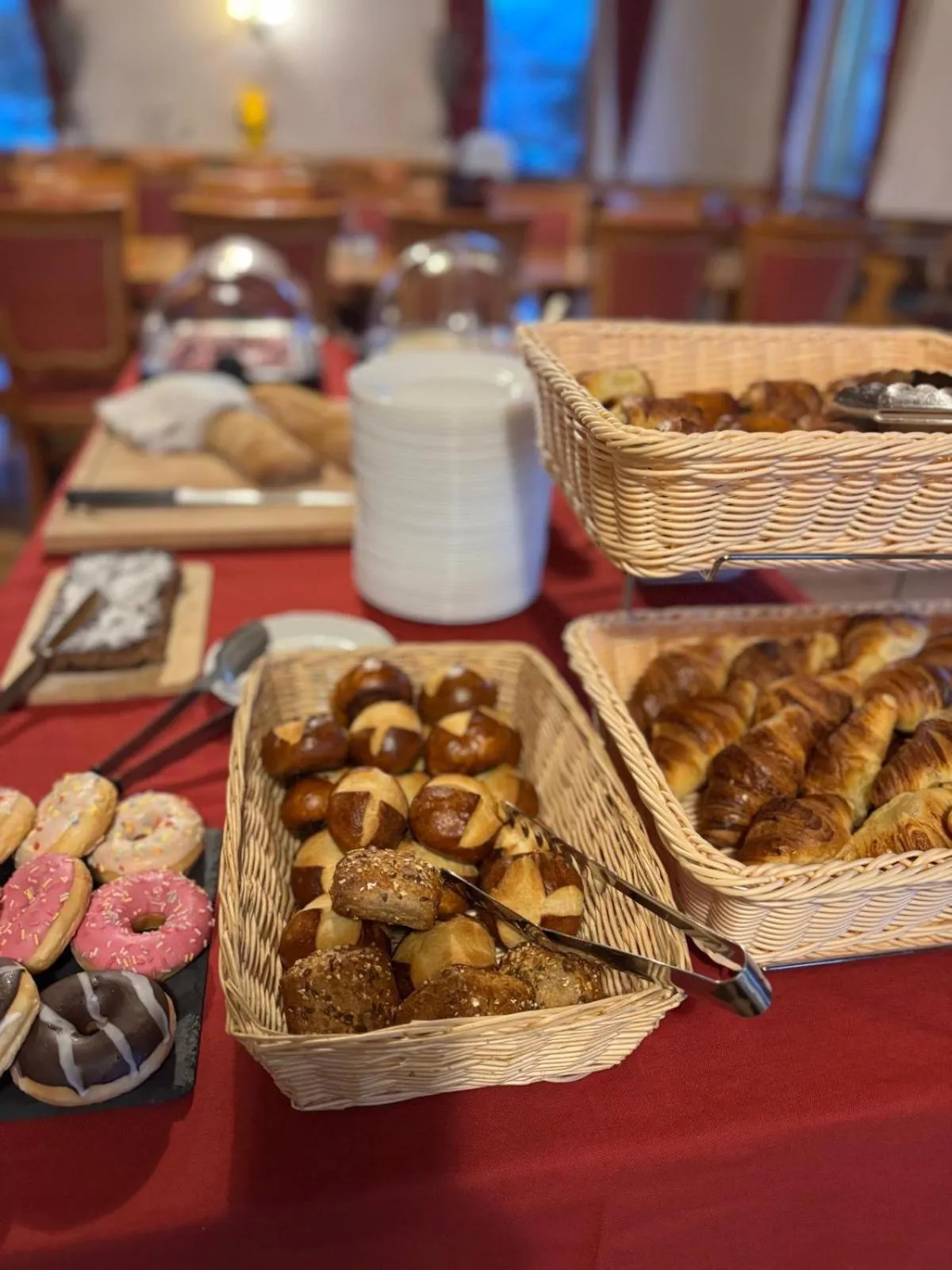 Restaurant/places to eat in Hotel La Tour d'Aï