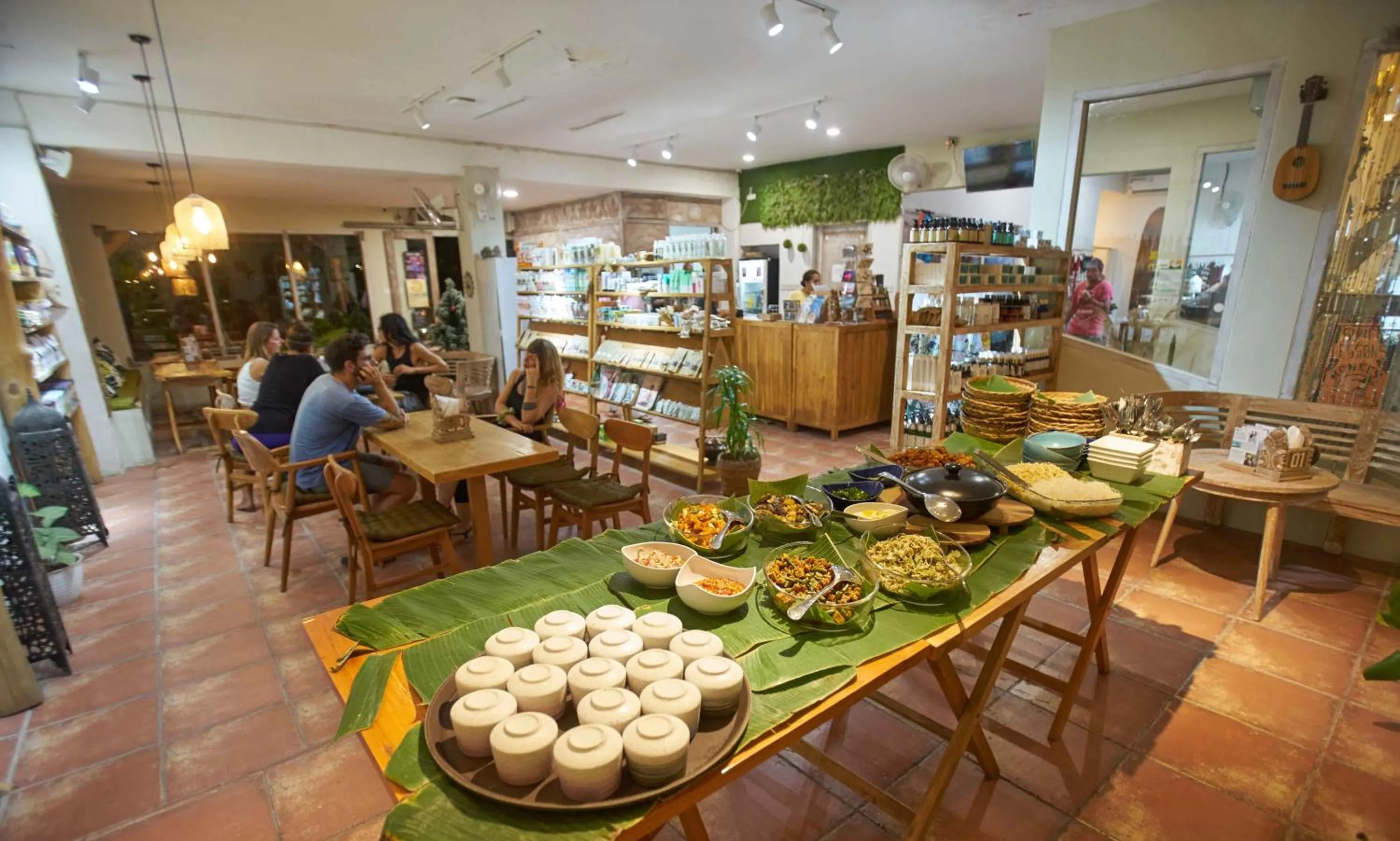 Restaurant/places to eat in Risna Homestay