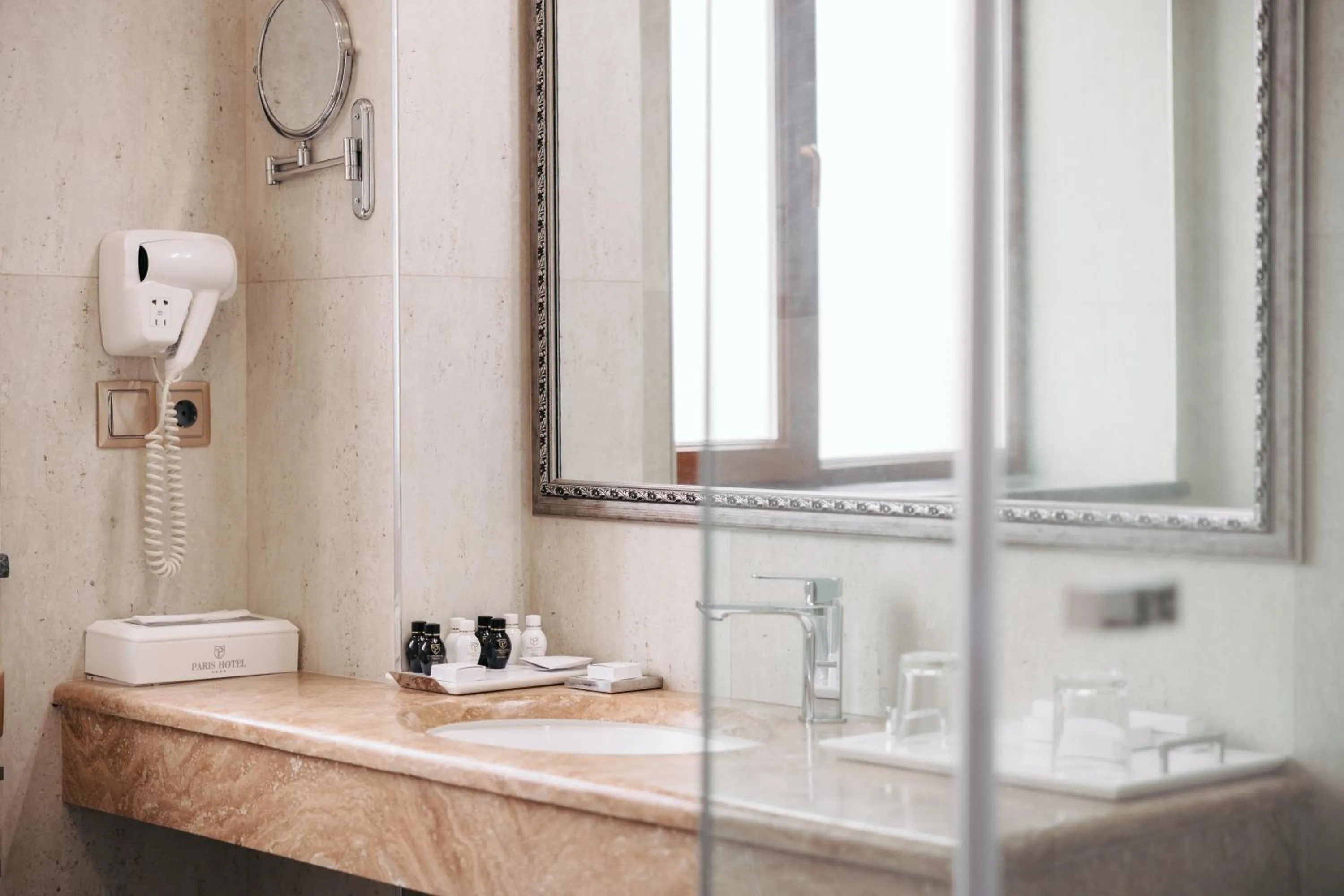 Balcony/Terrace in Paris Hotel Yerevan