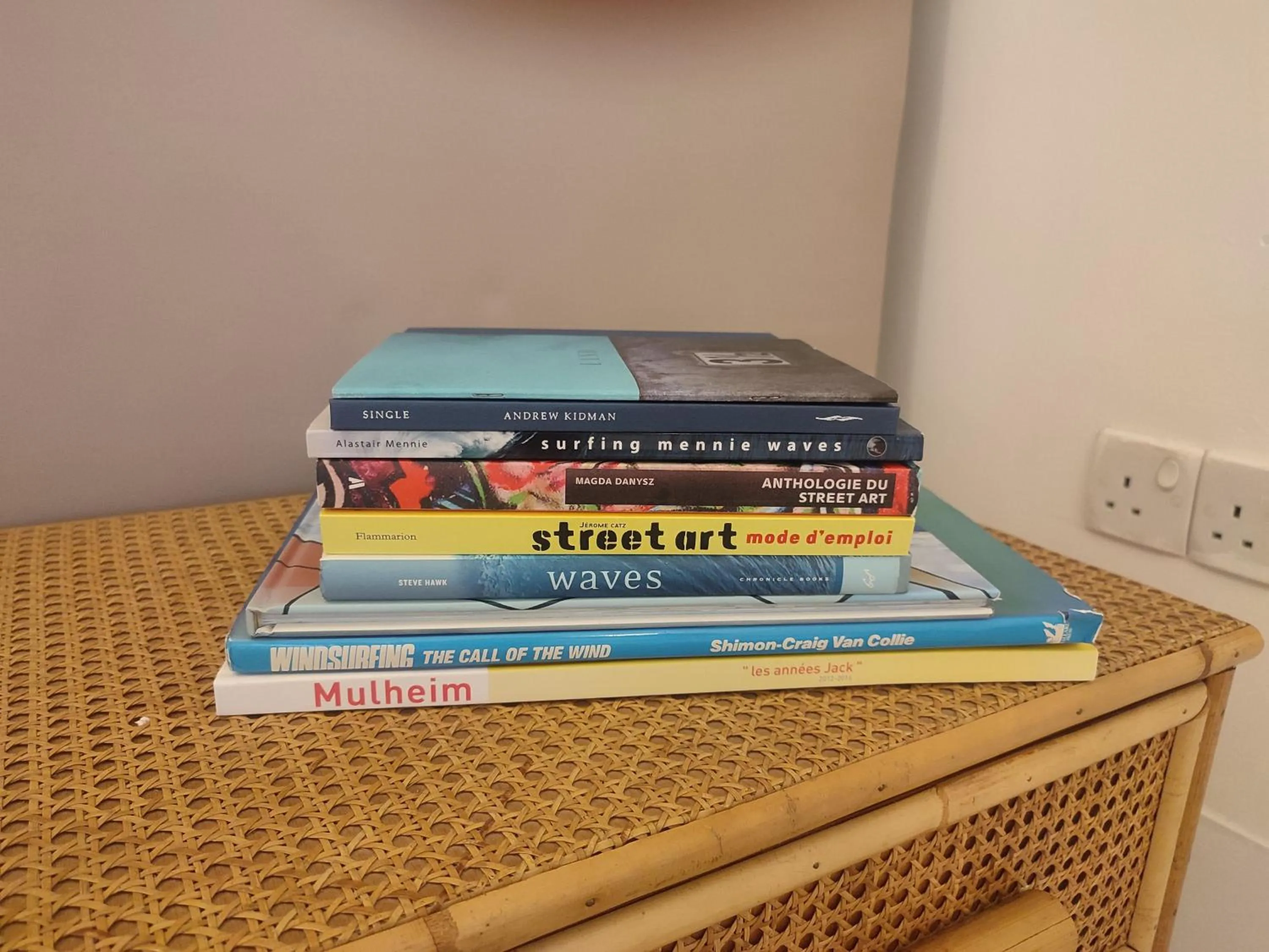 Library in EQ SURF RETREAT