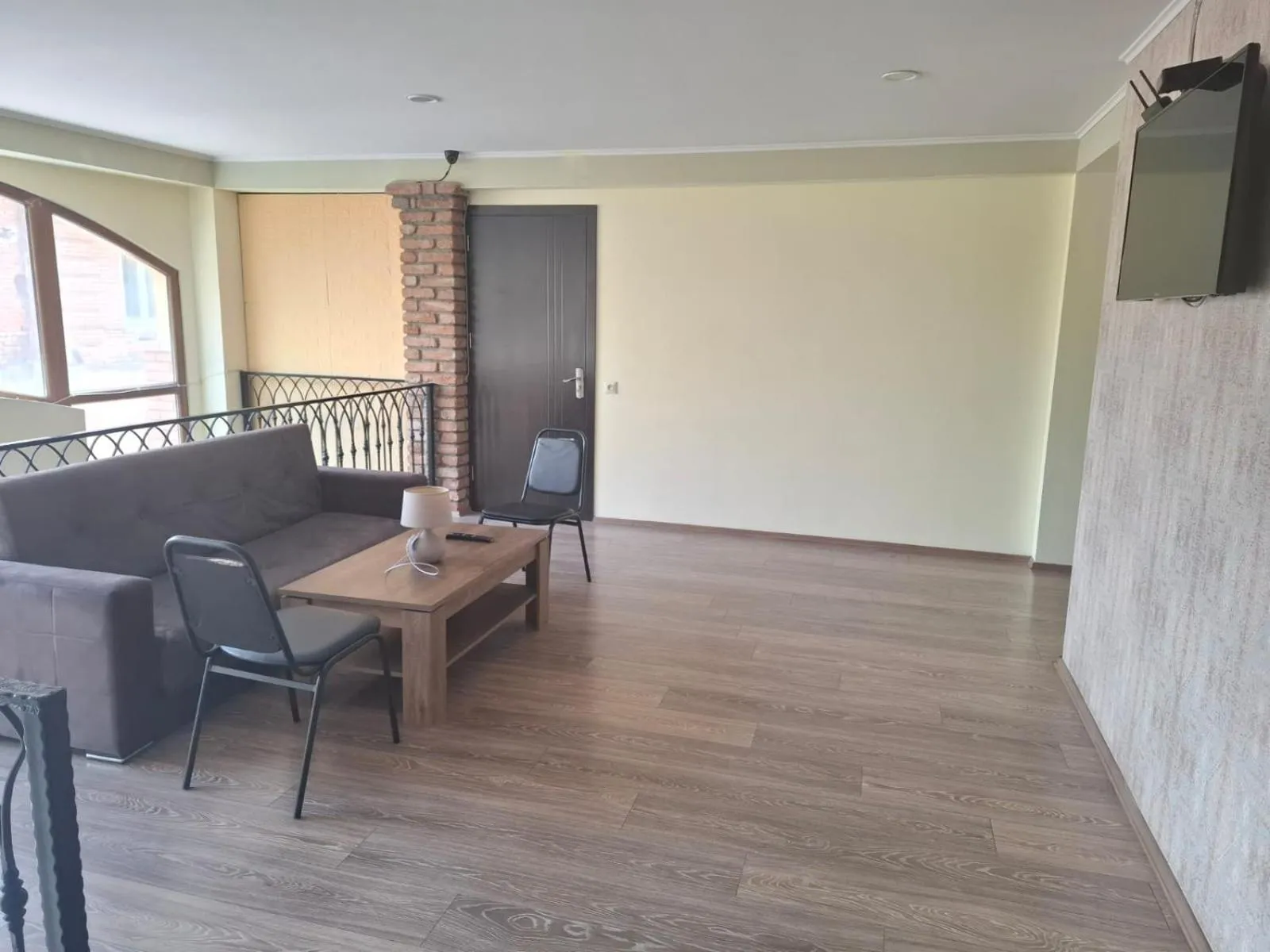 TV and multimedia in Red Fox Guesthouse