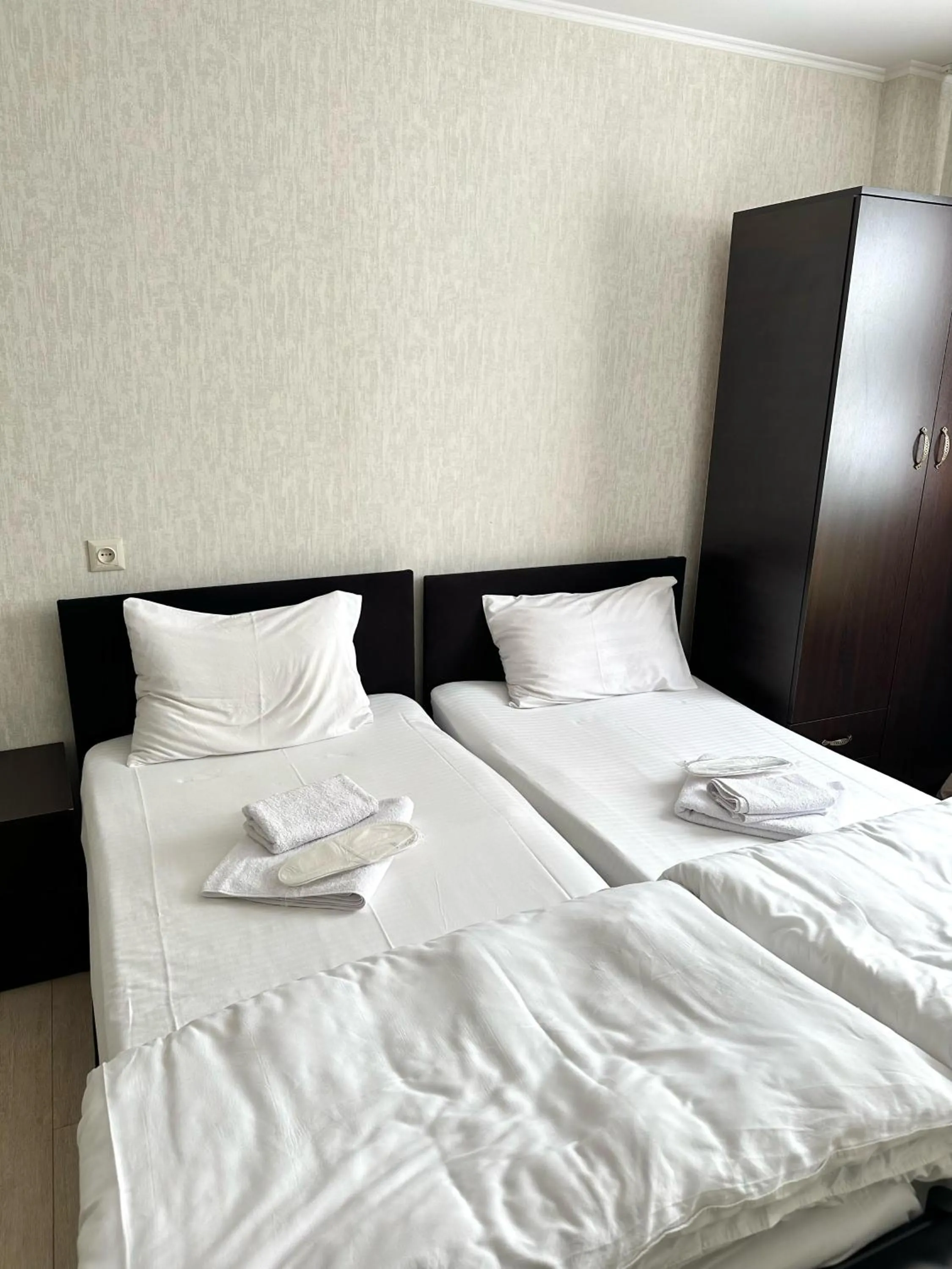 Bed in Red Fox Guesthouse