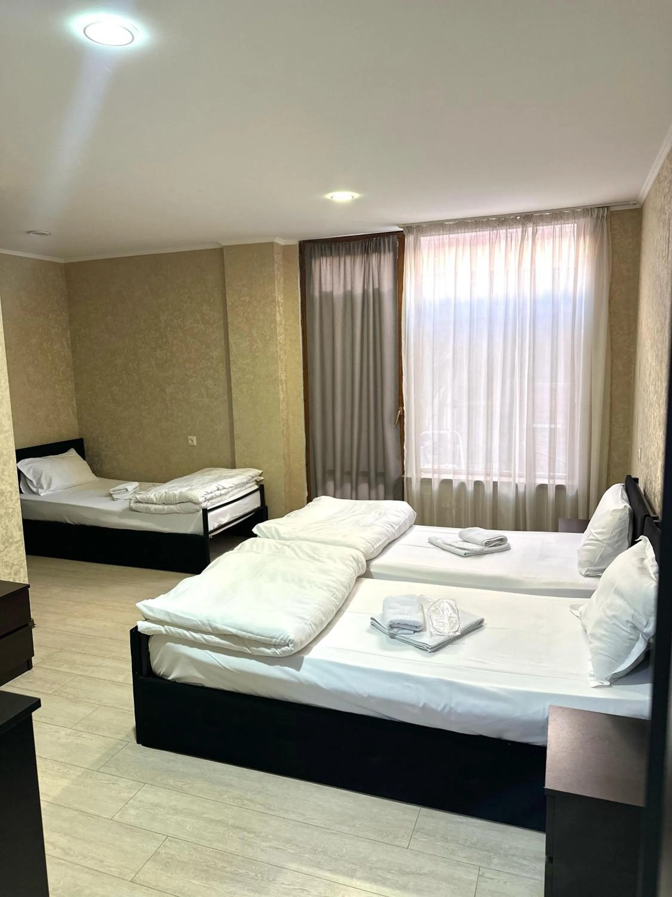 Bed in Red Fox Guesthouse