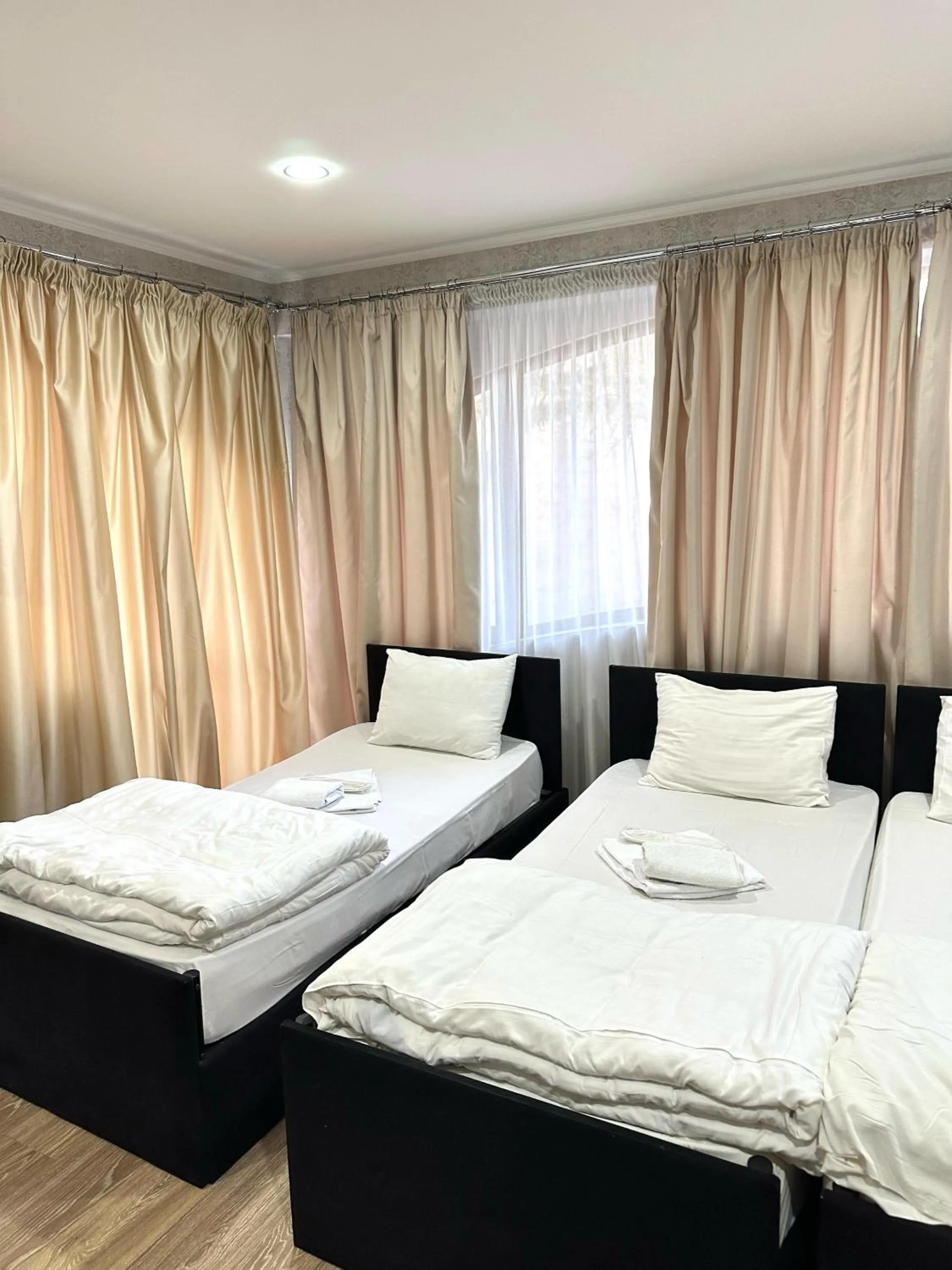 Bed in Red Fox Guesthouse