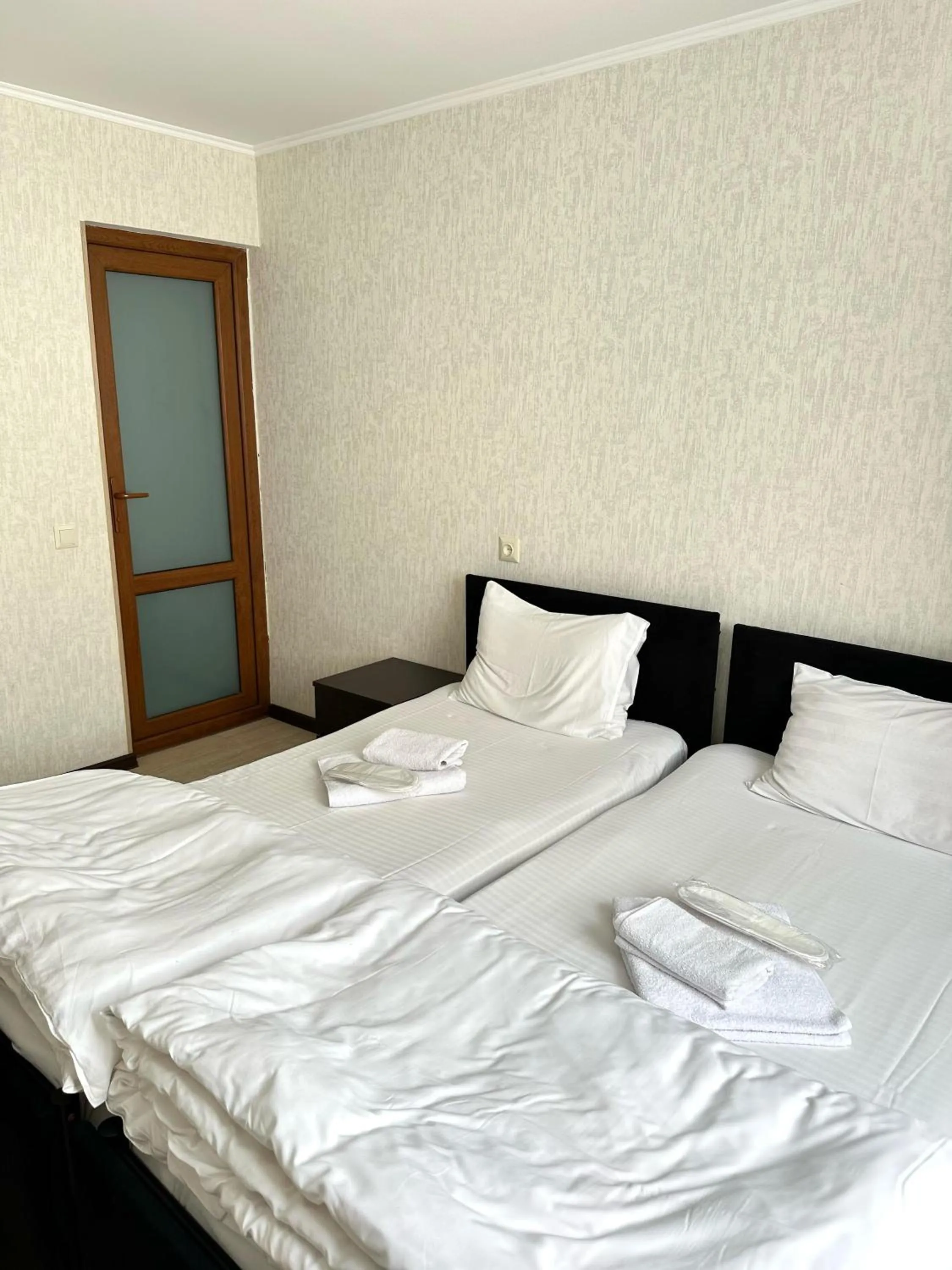 Bed in Red Fox Guesthouse