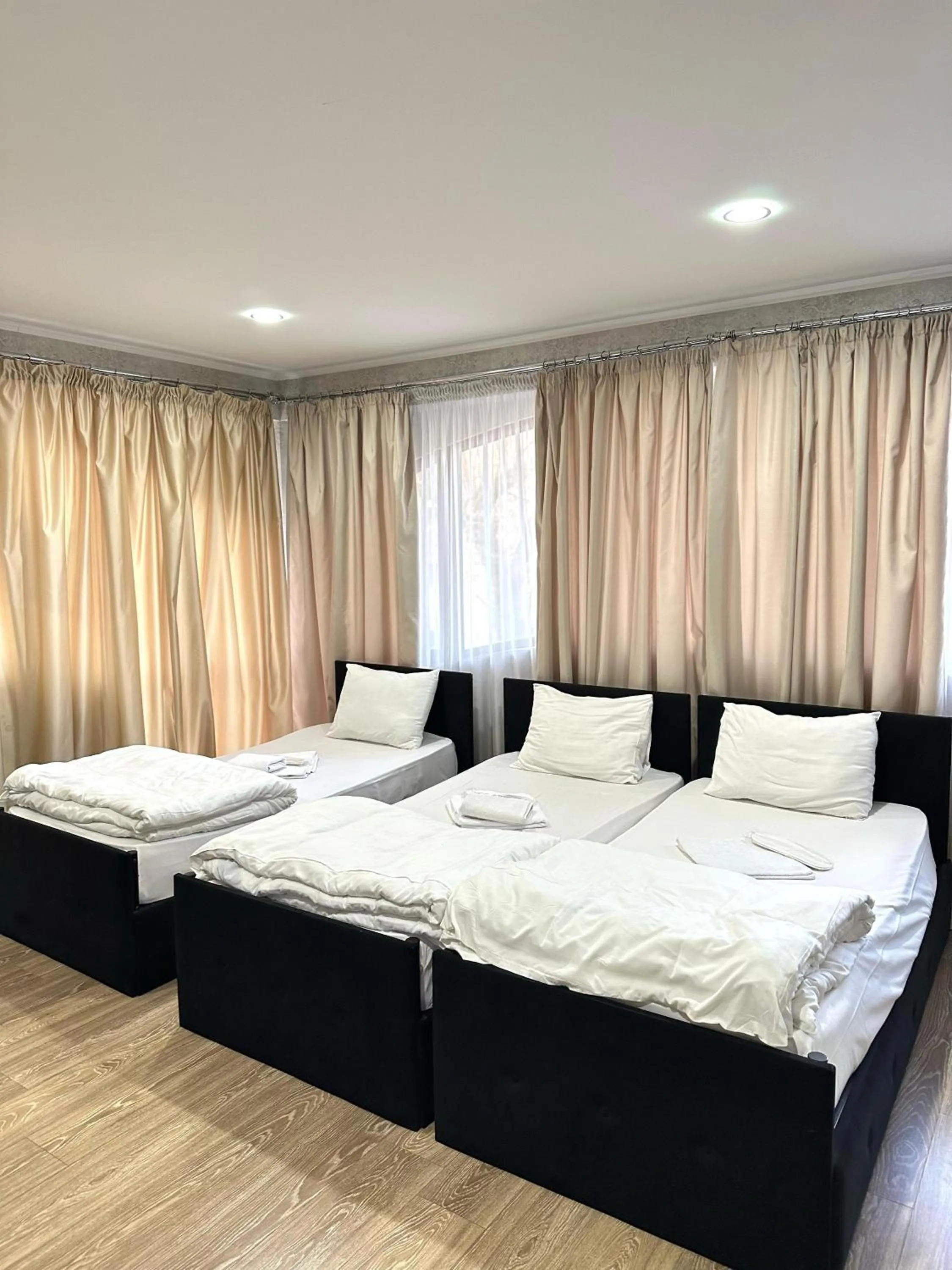 Bed in Red Fox Guesthouse