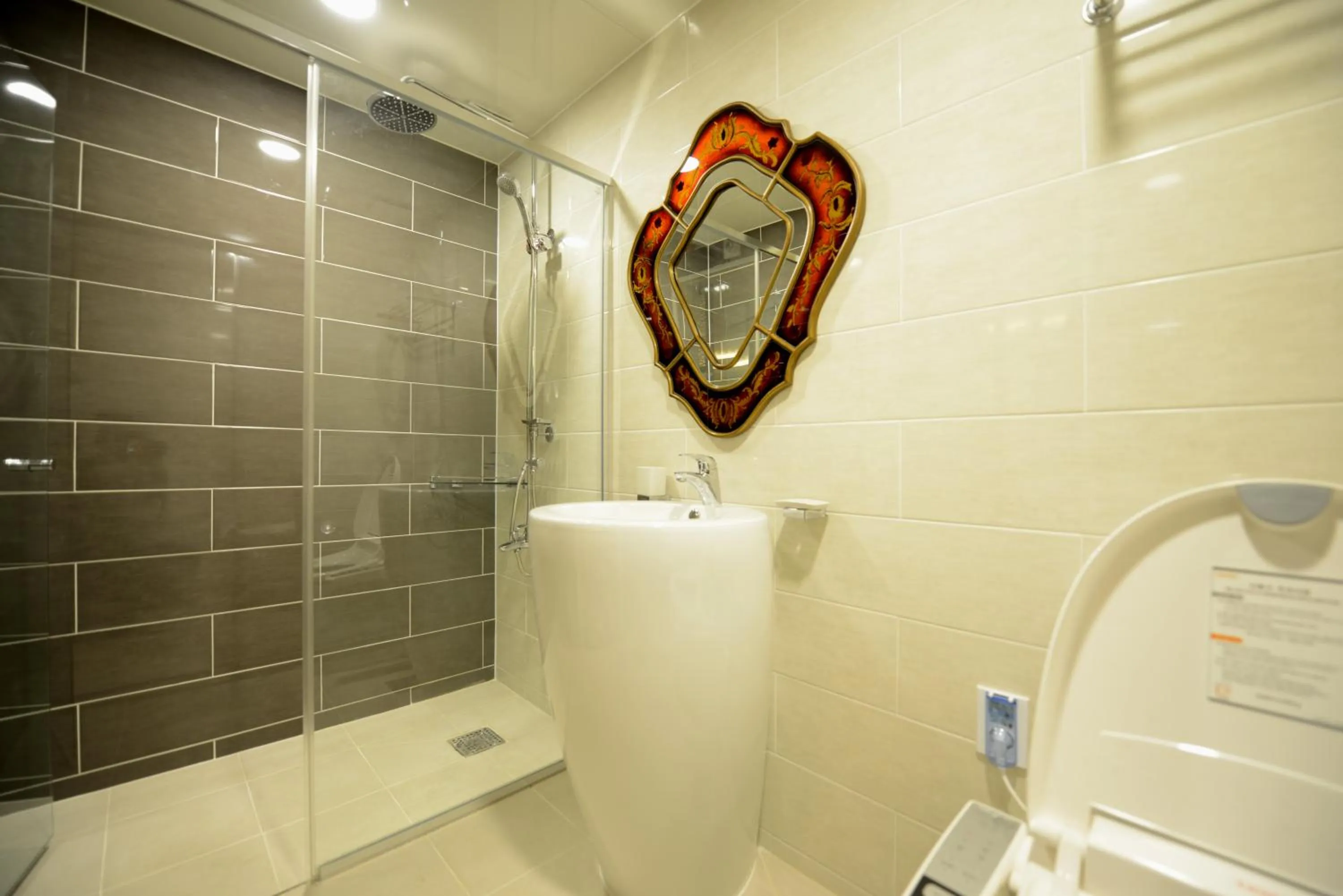 Bathroom in Dunsan Graytone Hotel