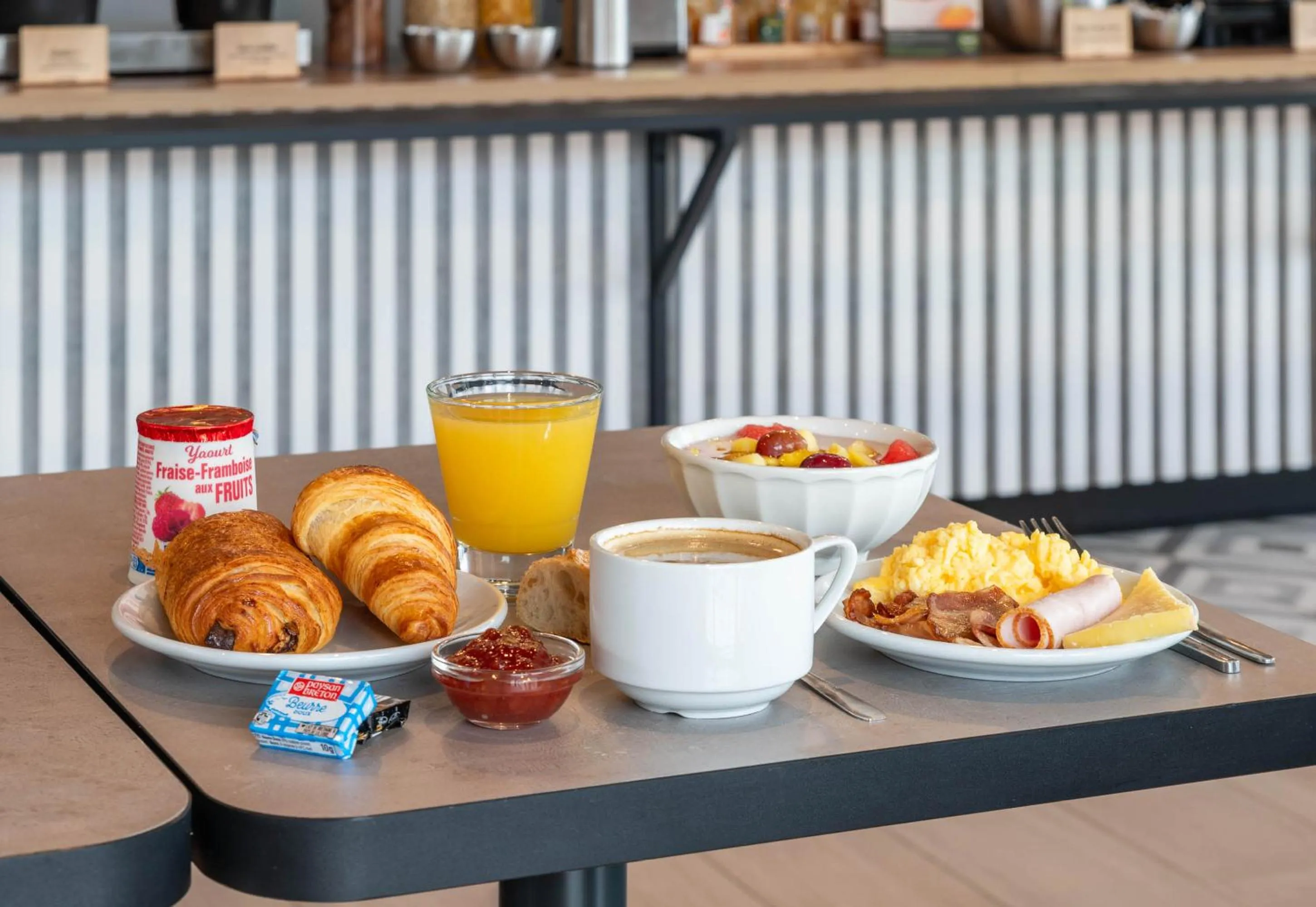 Breakfast in B&B HOTEL Villefranche-sur-Saône Sud