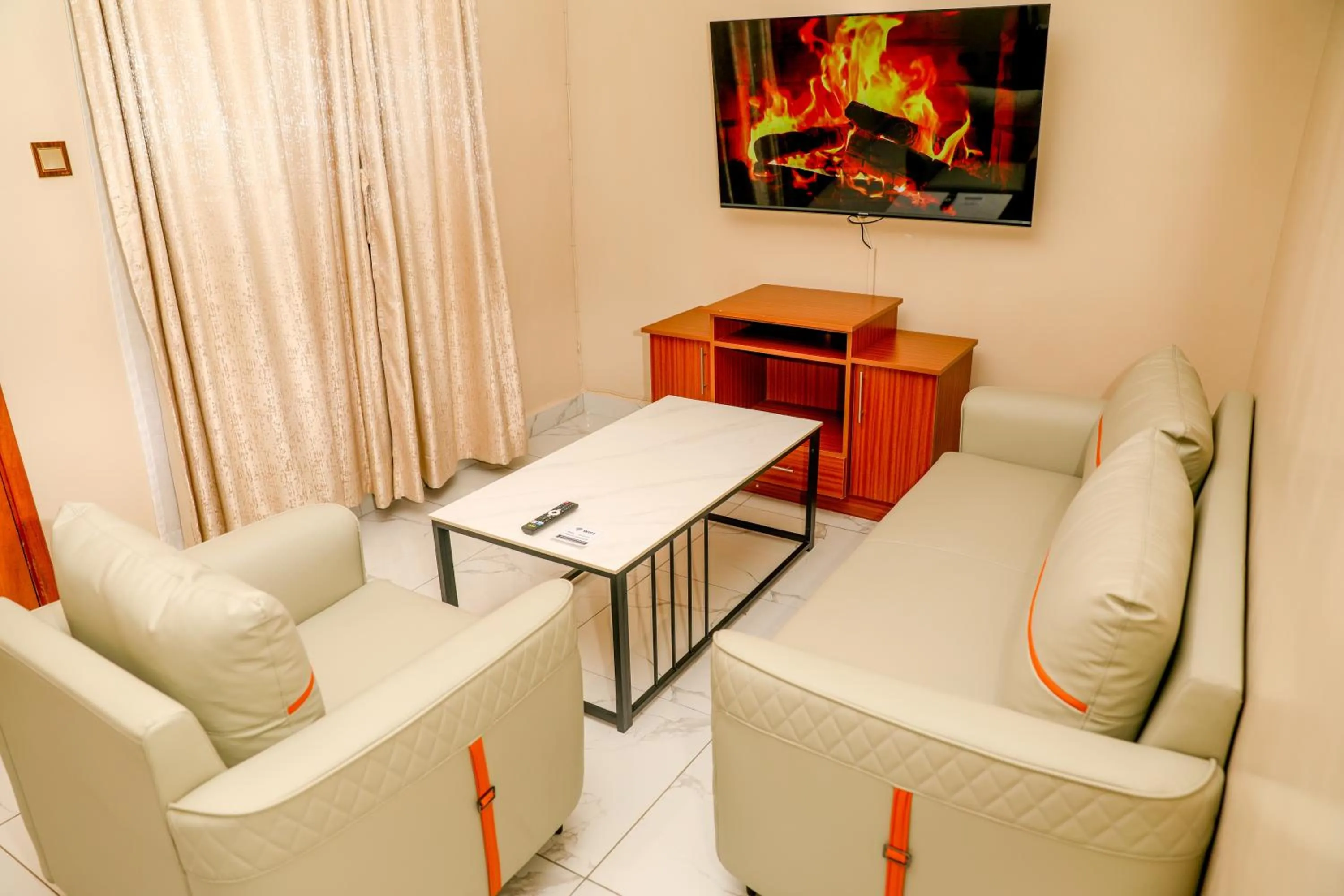 Living room in Emboita Hotel Limited