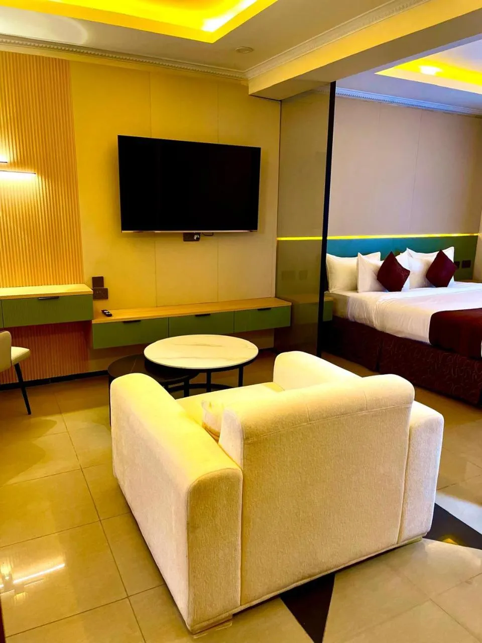 Bed in Emboita Hotel Limited