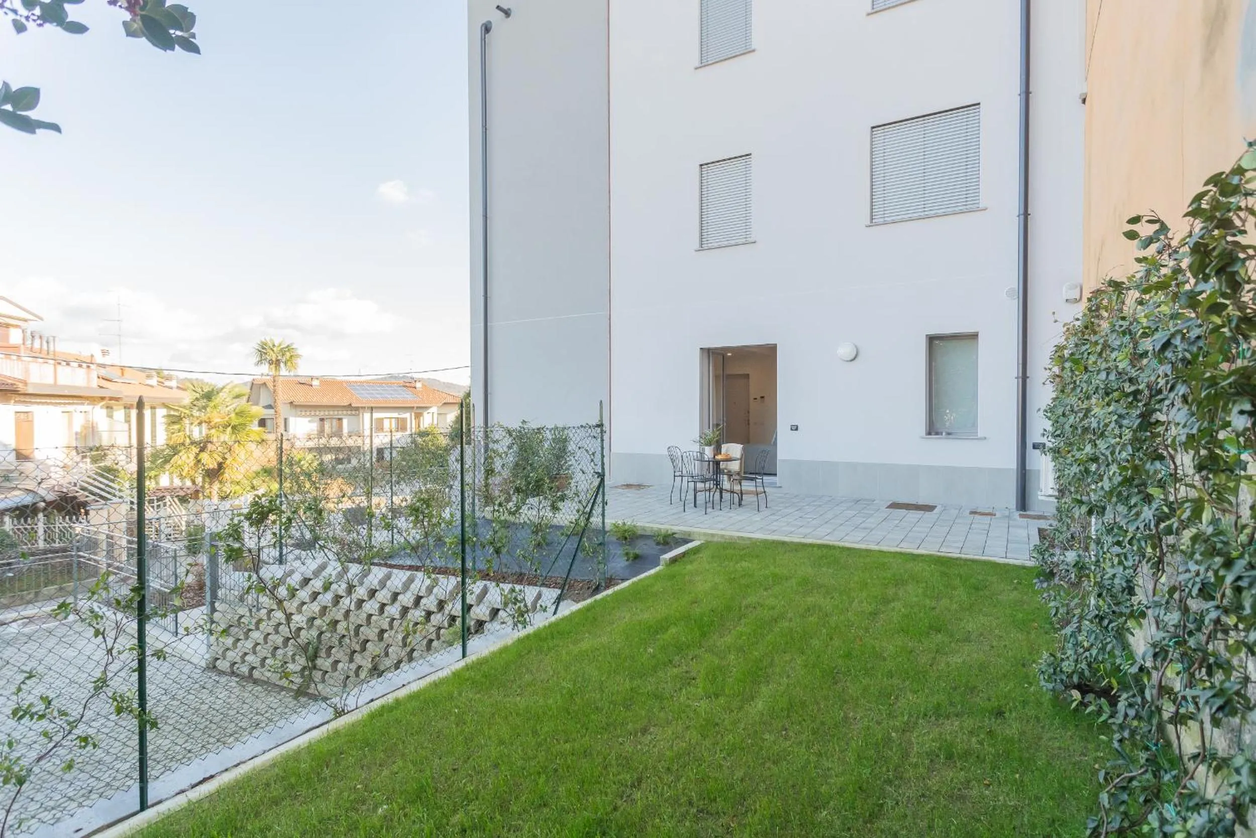 Other in Isola Felice Grandate by Rent All Como