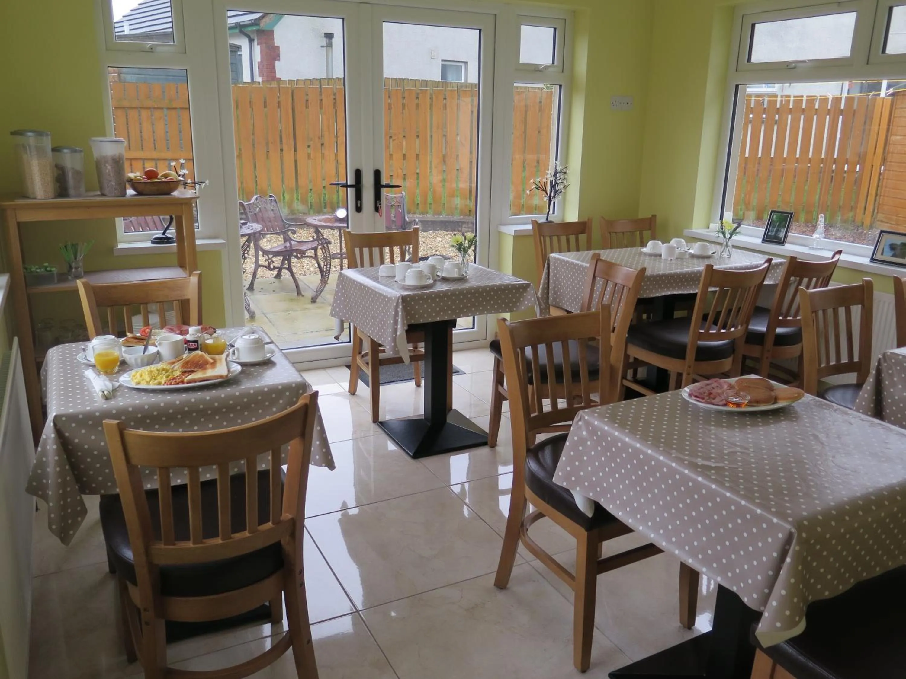 Breakfast in Glen Haven Bed and Breakfast