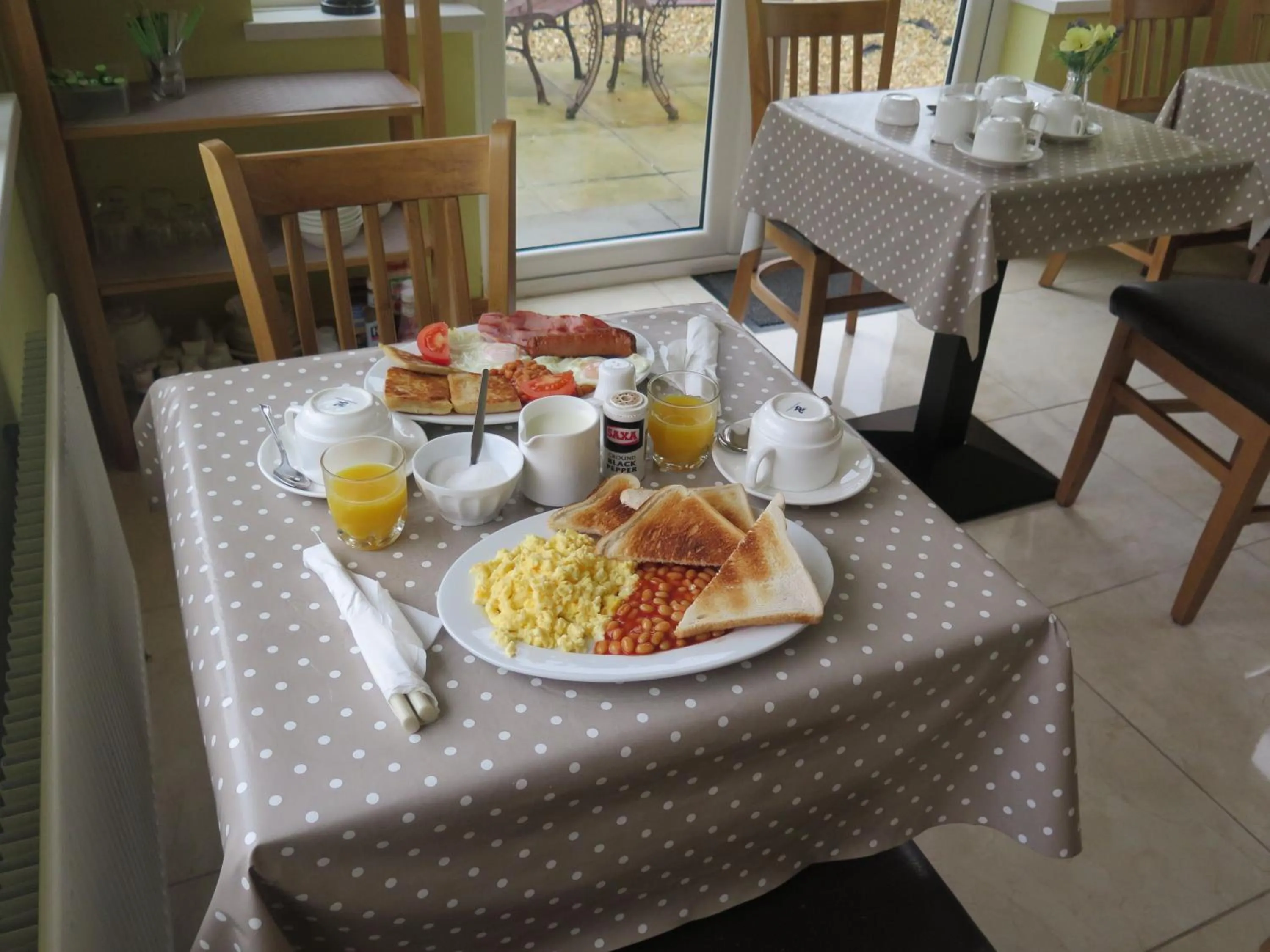Breakfast in Glen Haven Bed and Breakfast
