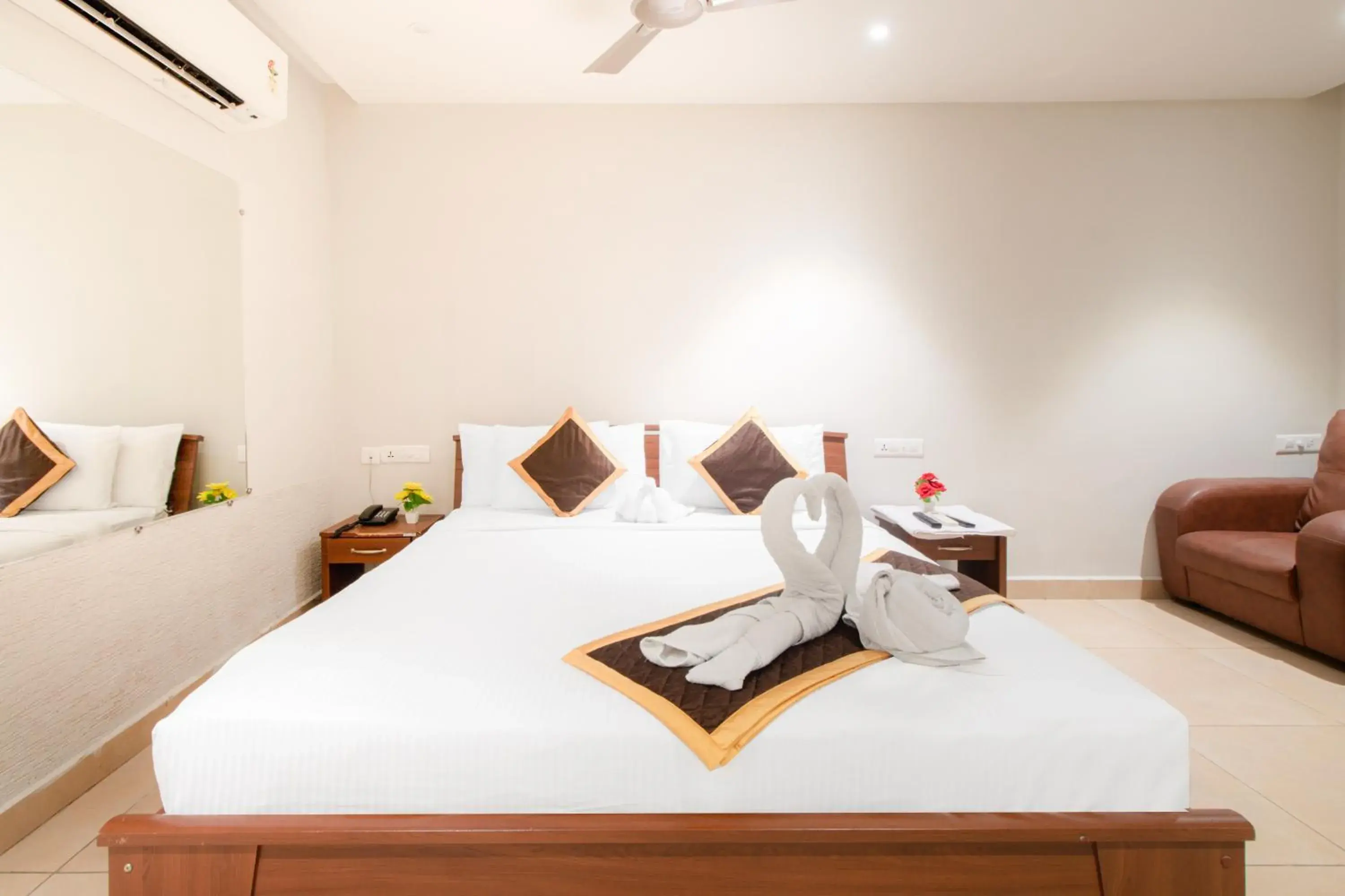 King Room - single occupancy in beeStay Hotels MG Road Vijayawada King Room - single occupancy in beeStay Hotels MG Road Vijayawada