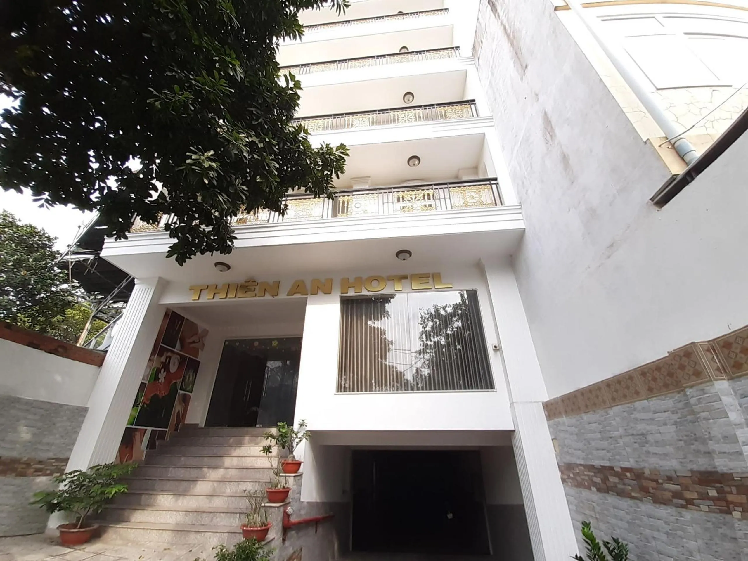 Facade/entrance in Capital O 1221 Thien An Hotel