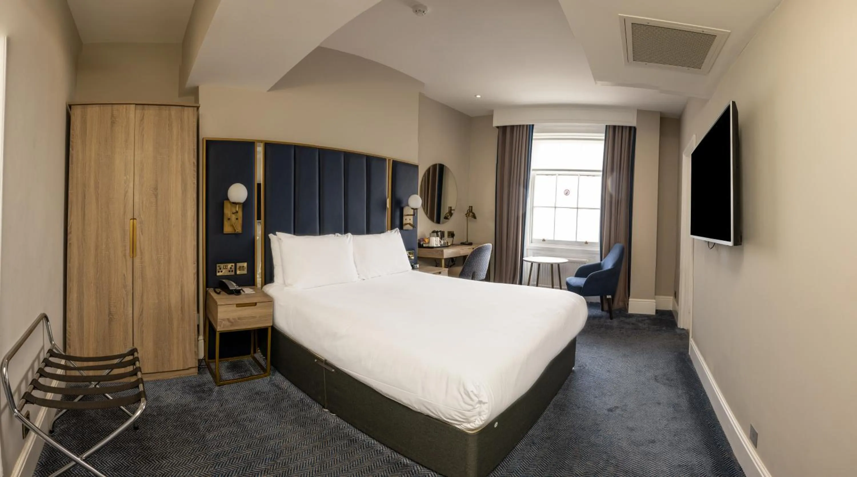 Photo of the whole room, Bed in Dover Marina Hotel & Spa, Tapestry Collection by Hilton