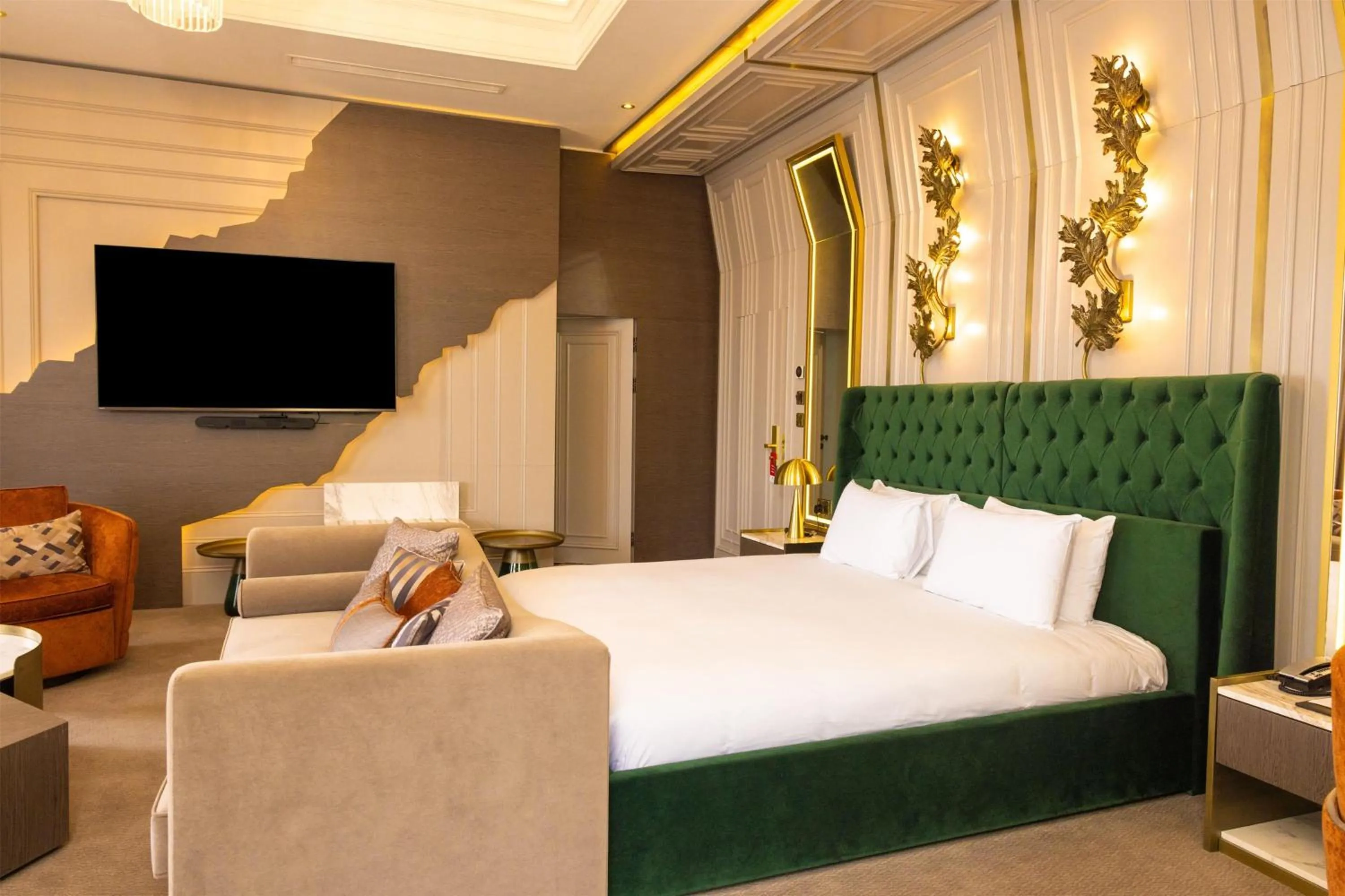 Bed in Dover Marina Hotel & Spa, Tapestry Collection by Hilton