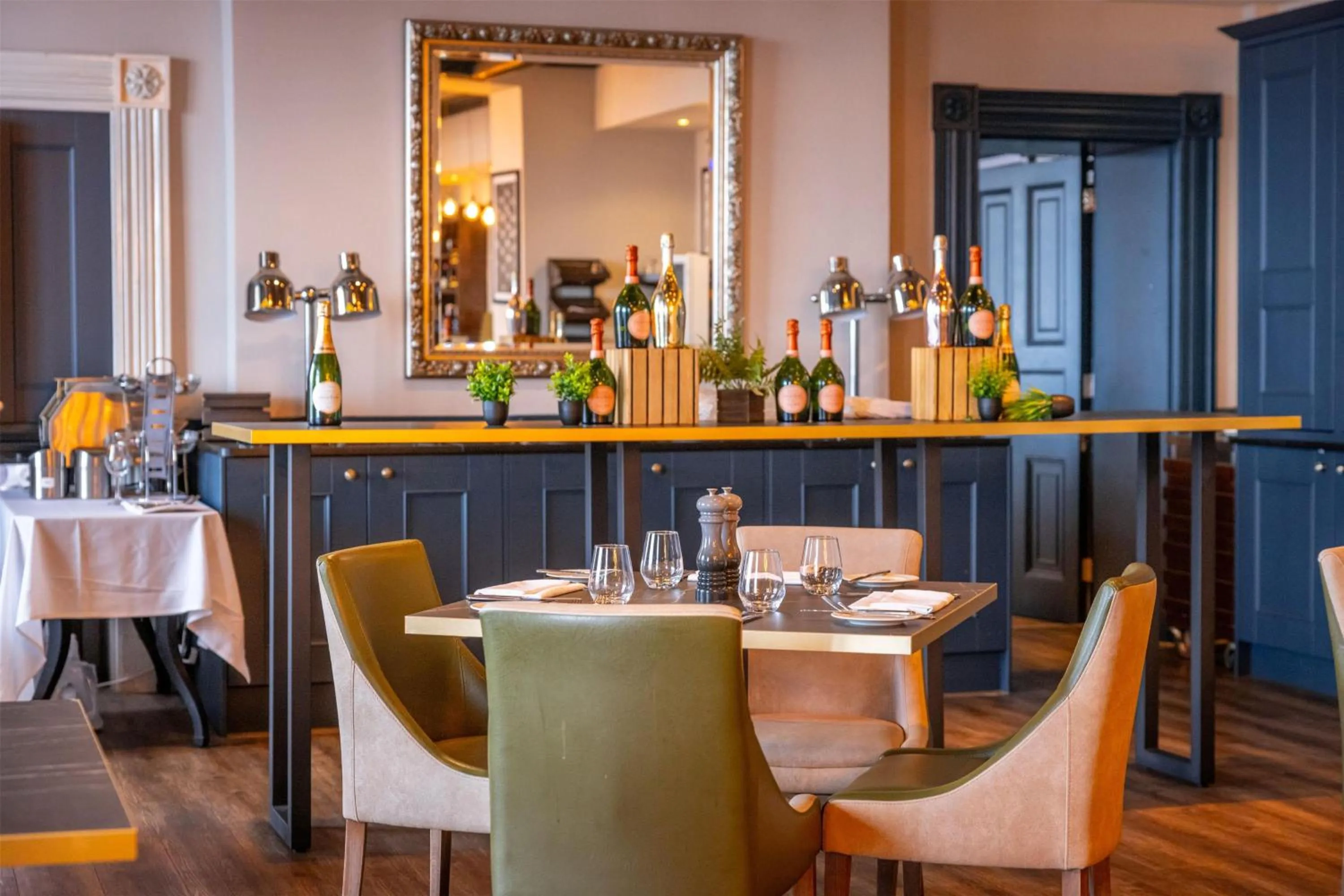 Restaurant/places to eat in Dover Marina Hotel & Spa, Tapestry Collection by Hilton