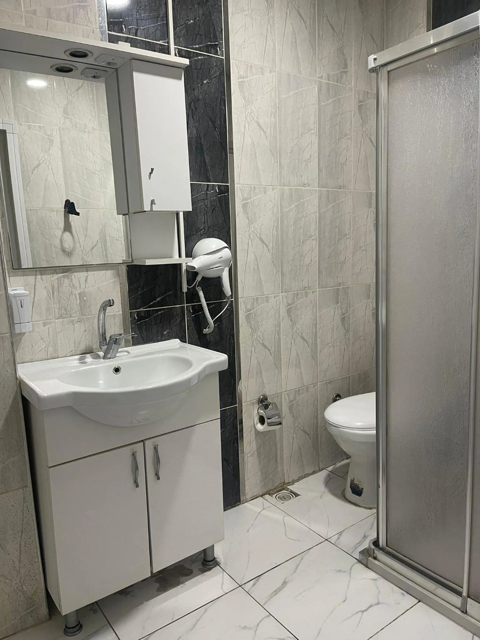 Bathroom in Rosse Hotel