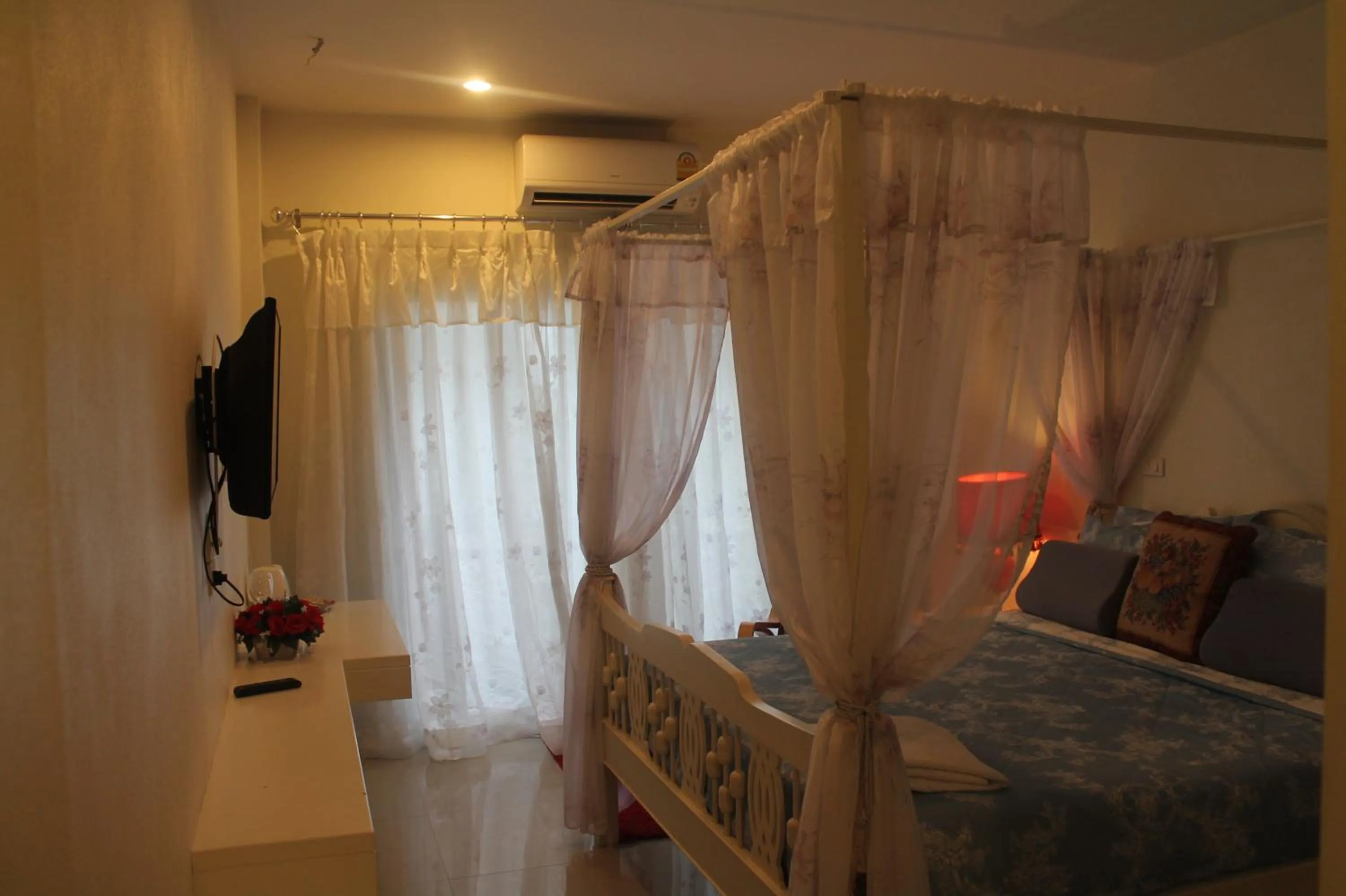Bedroom, Bed in Huen Chan Thip