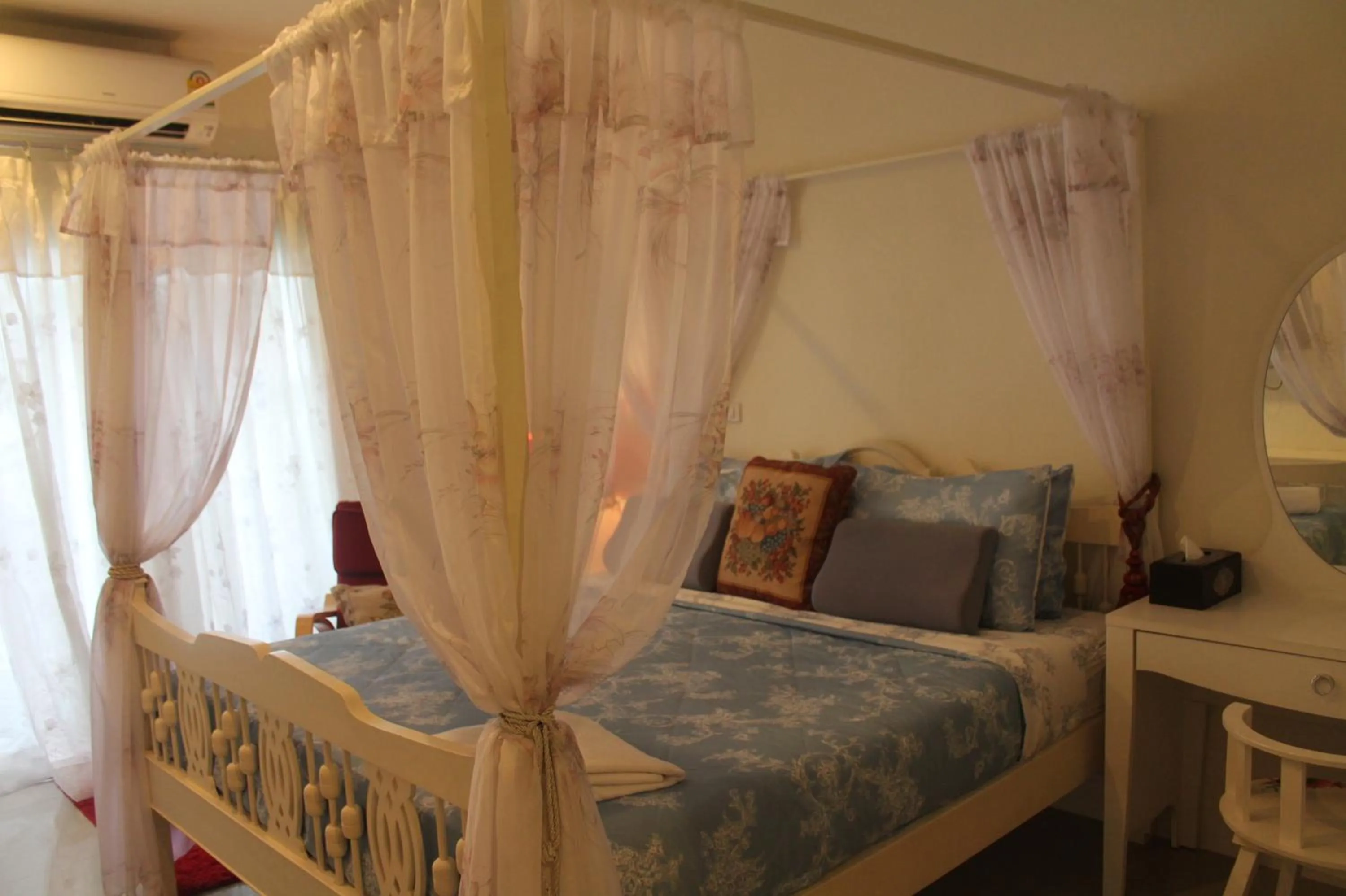 Bed in Huen Chan Thip