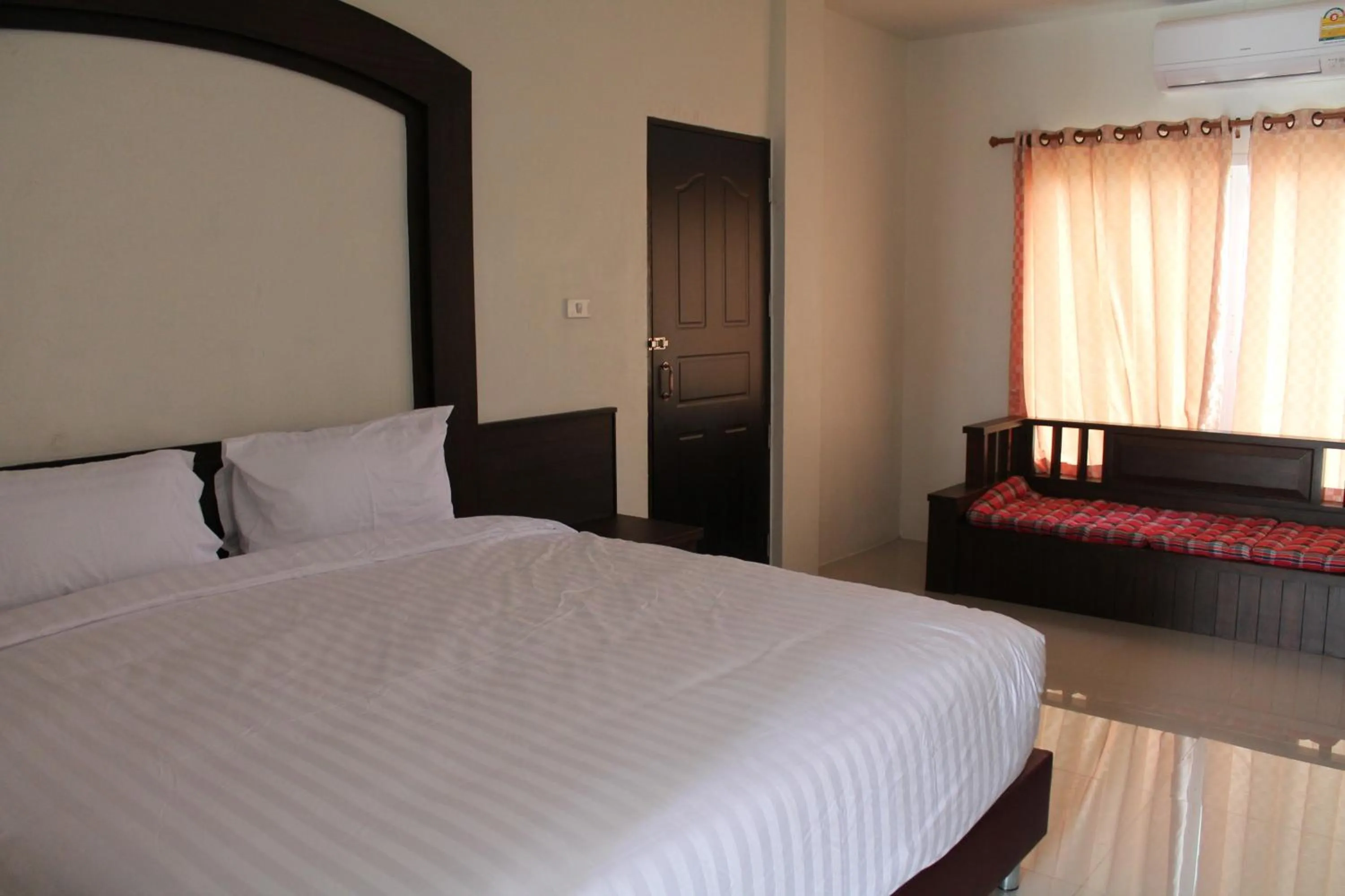 Bedroom, Bed in Huen Chan Thip