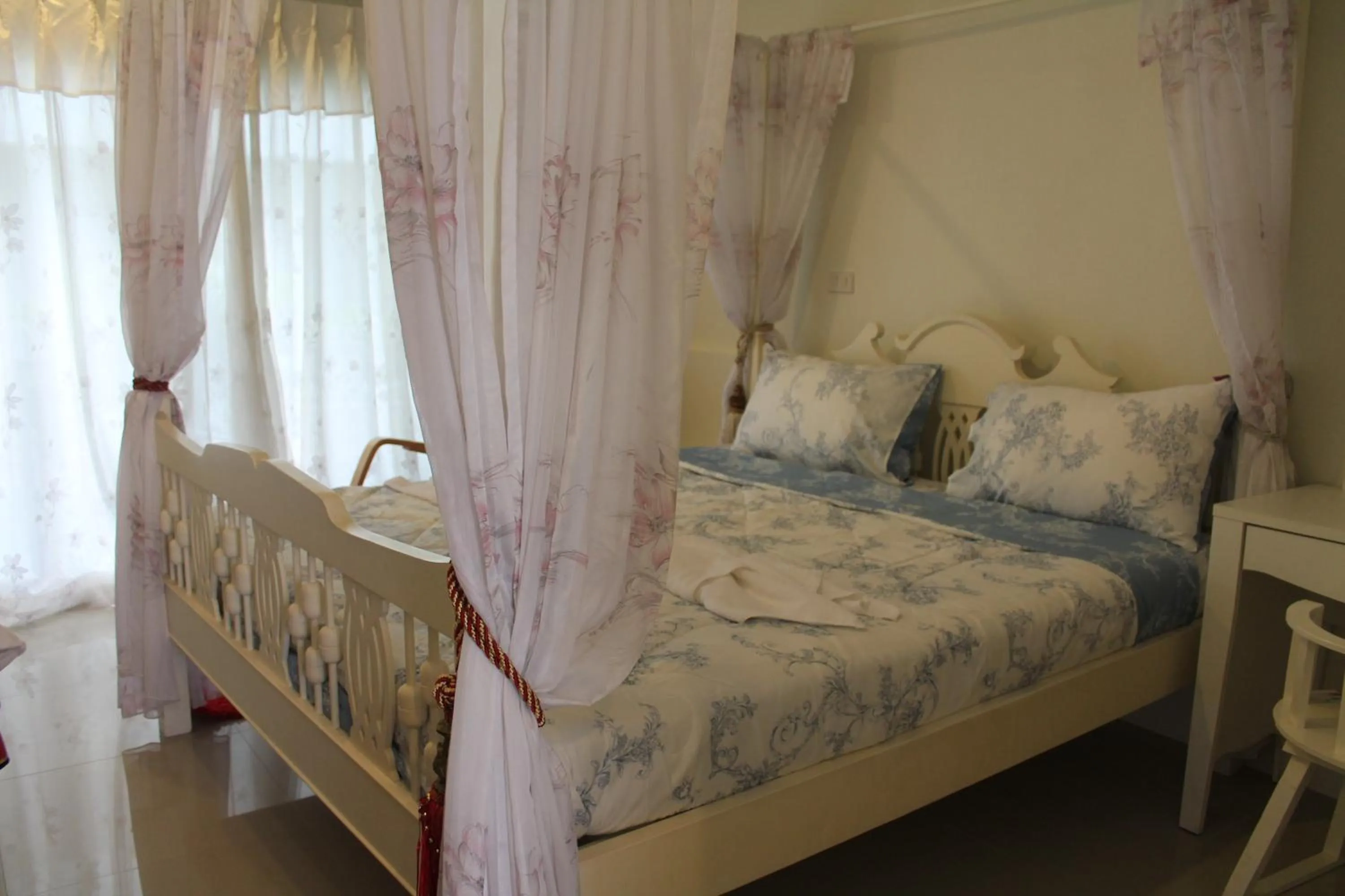 Bed in Huen Chan Thip