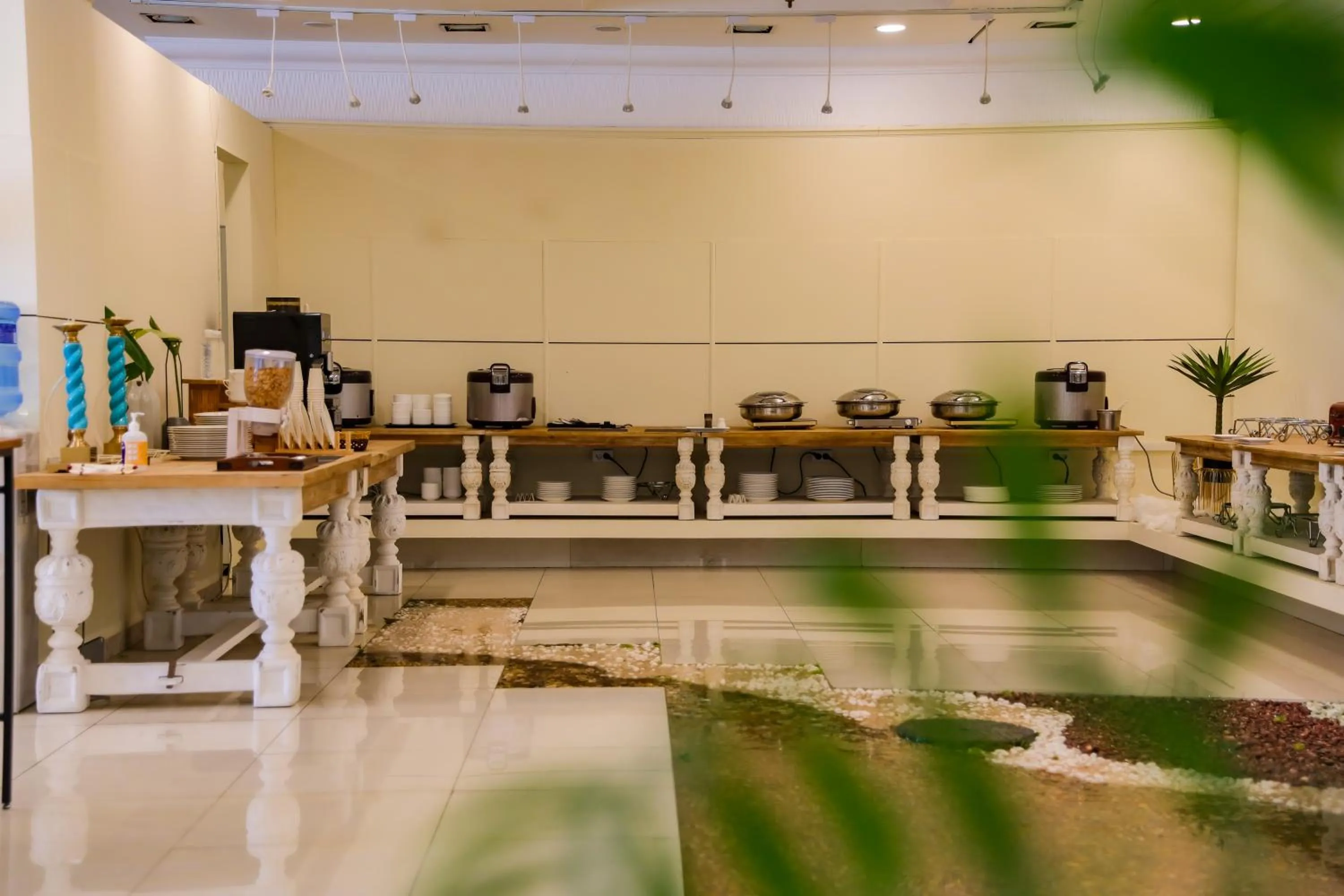 Restaurant/places to eat in Hotel KABO