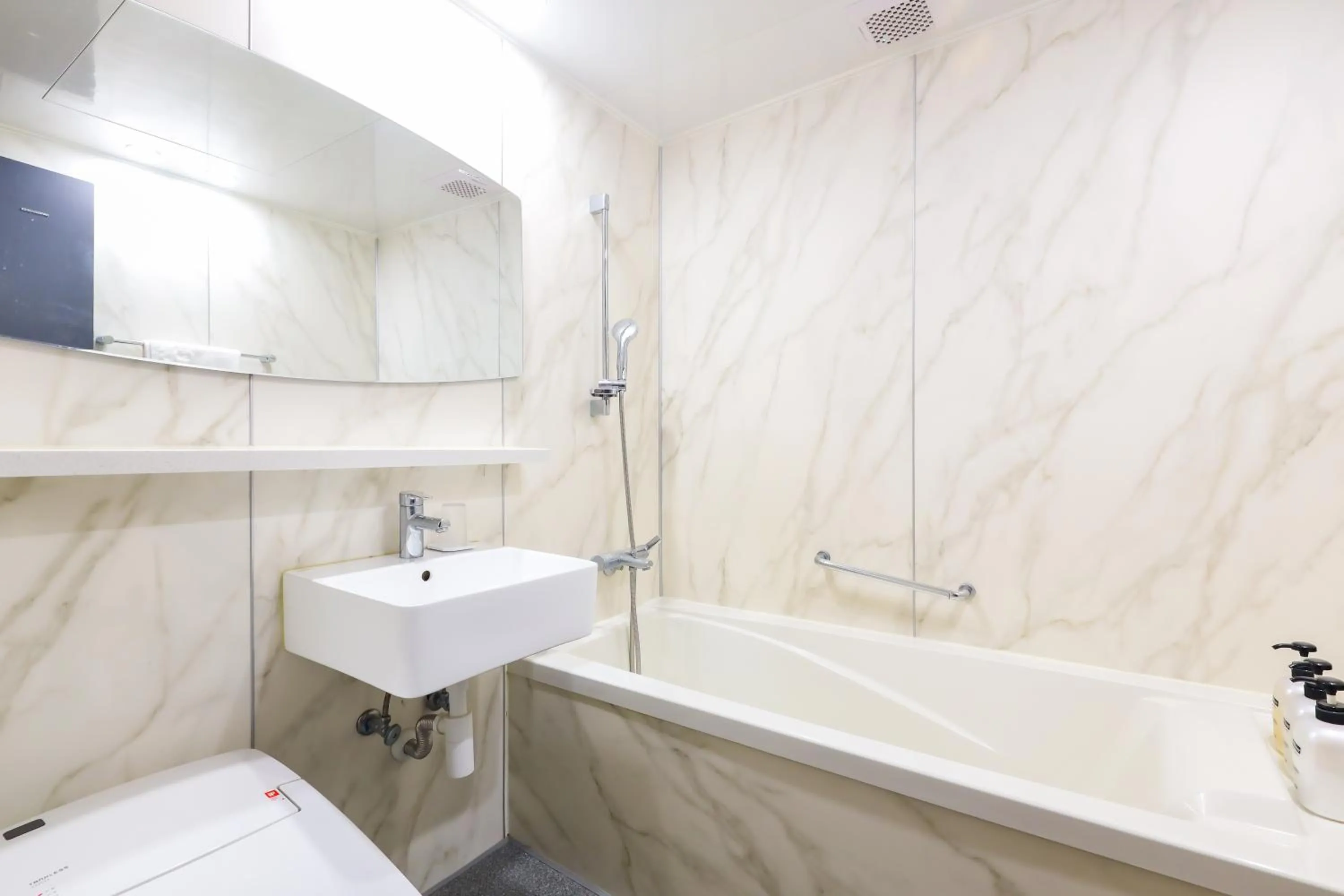 Shower in Hotel KABO