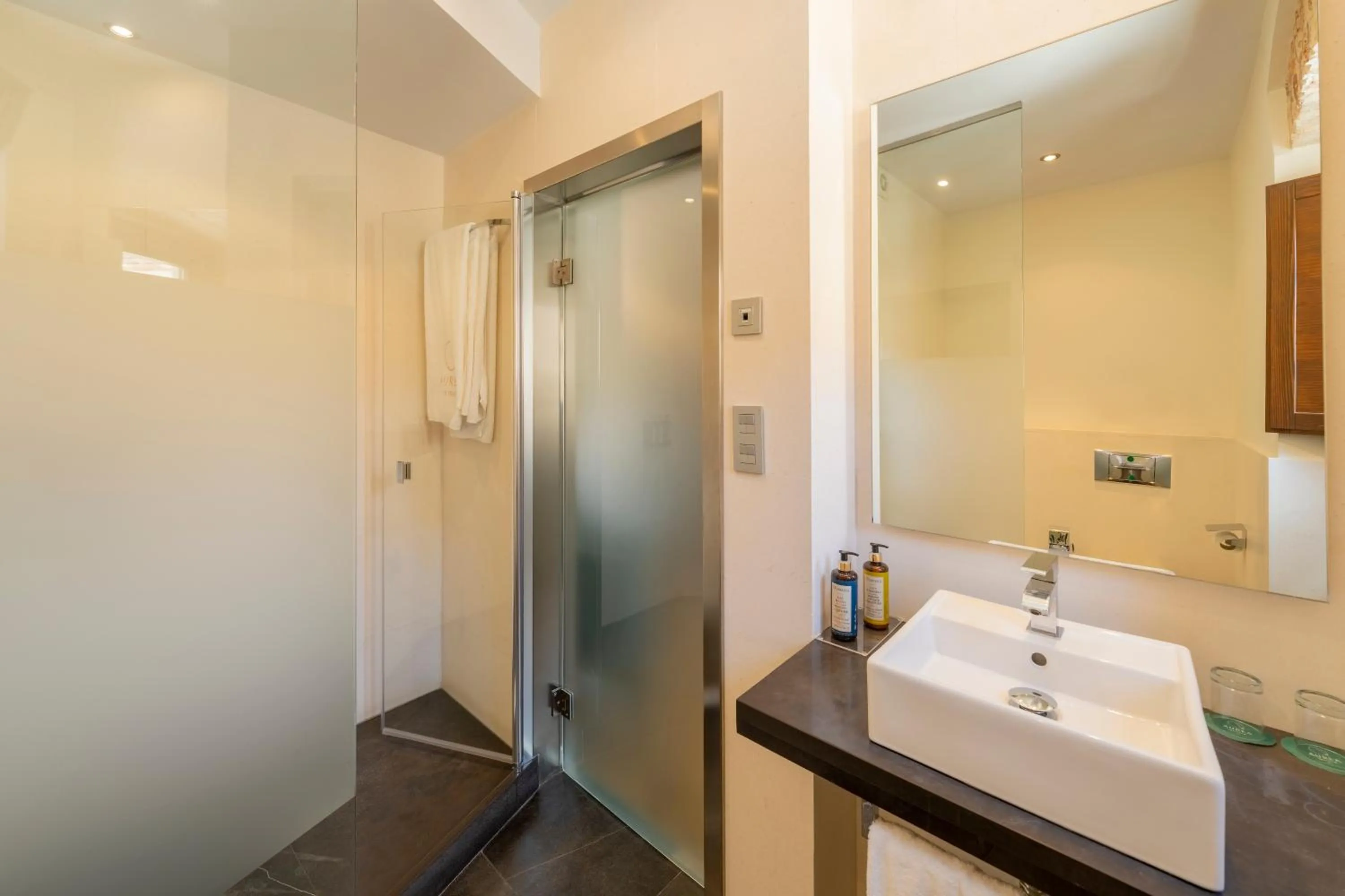 Shower in Áurea Convento Capuchinos by Eurostars Hotel Company