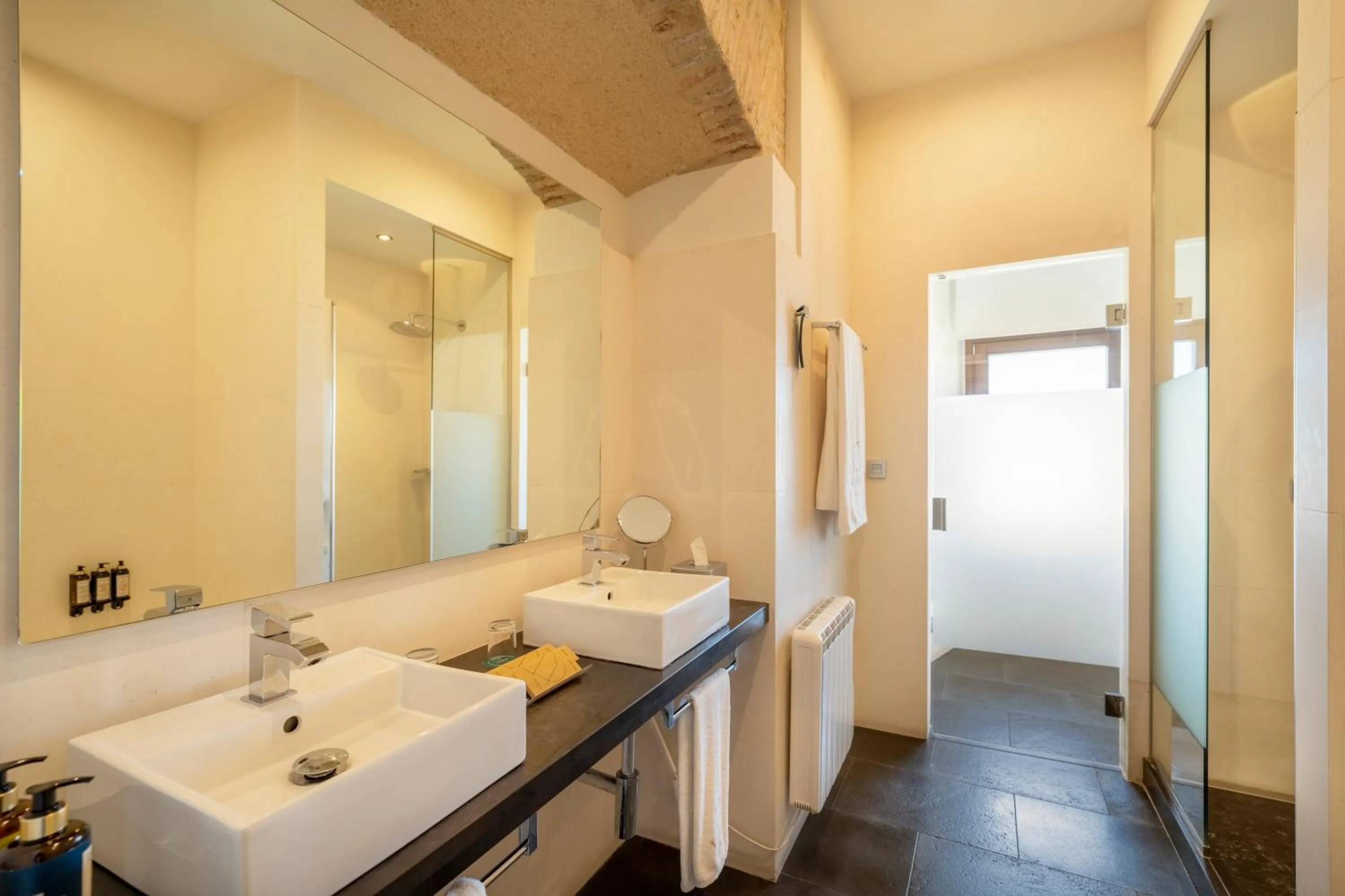 Bathroom in Áurea Convento Capuchinos by Eurostars Hotel Company