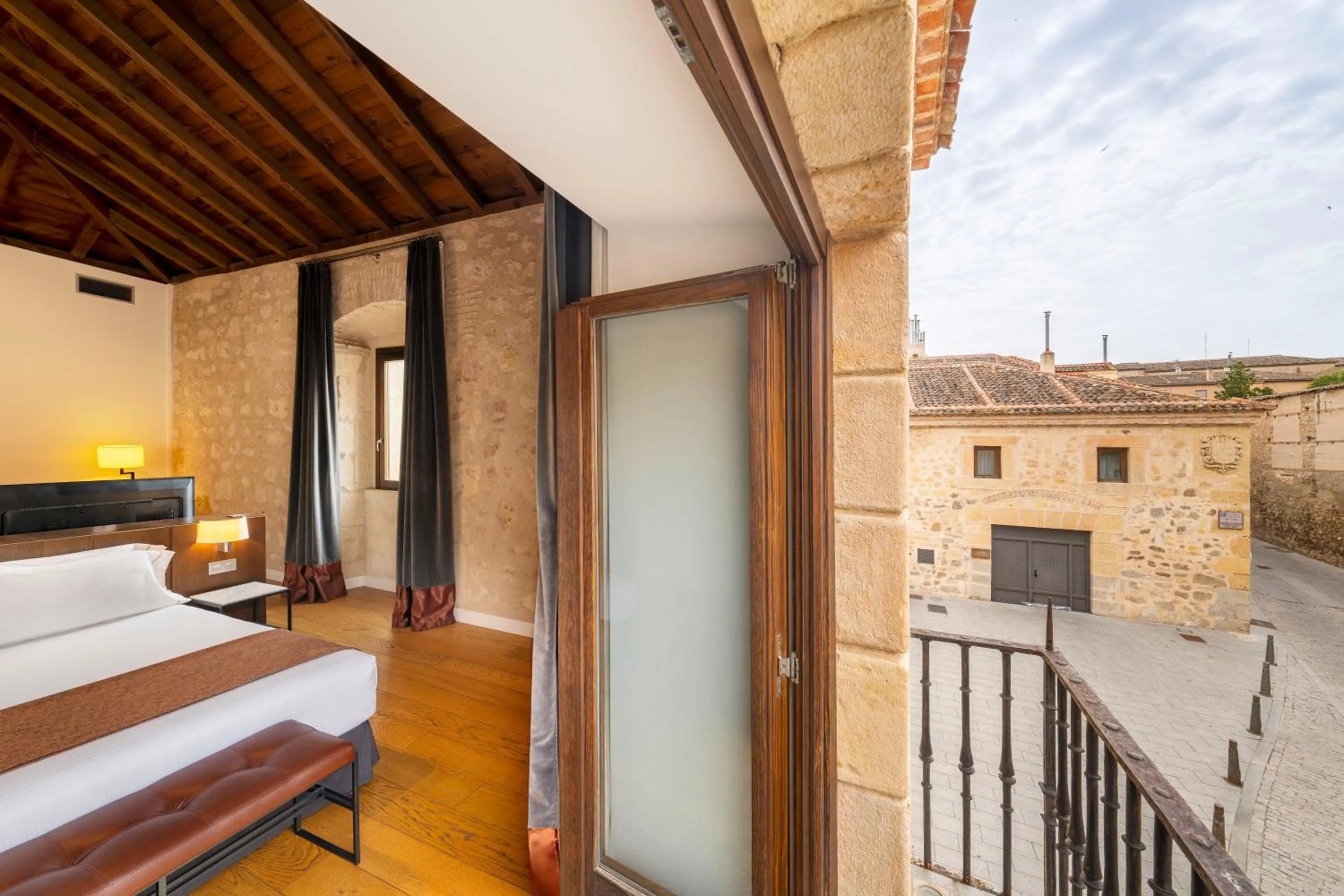 Bed in Áurea Convento Capuchinos by Eurostars Hotel Company