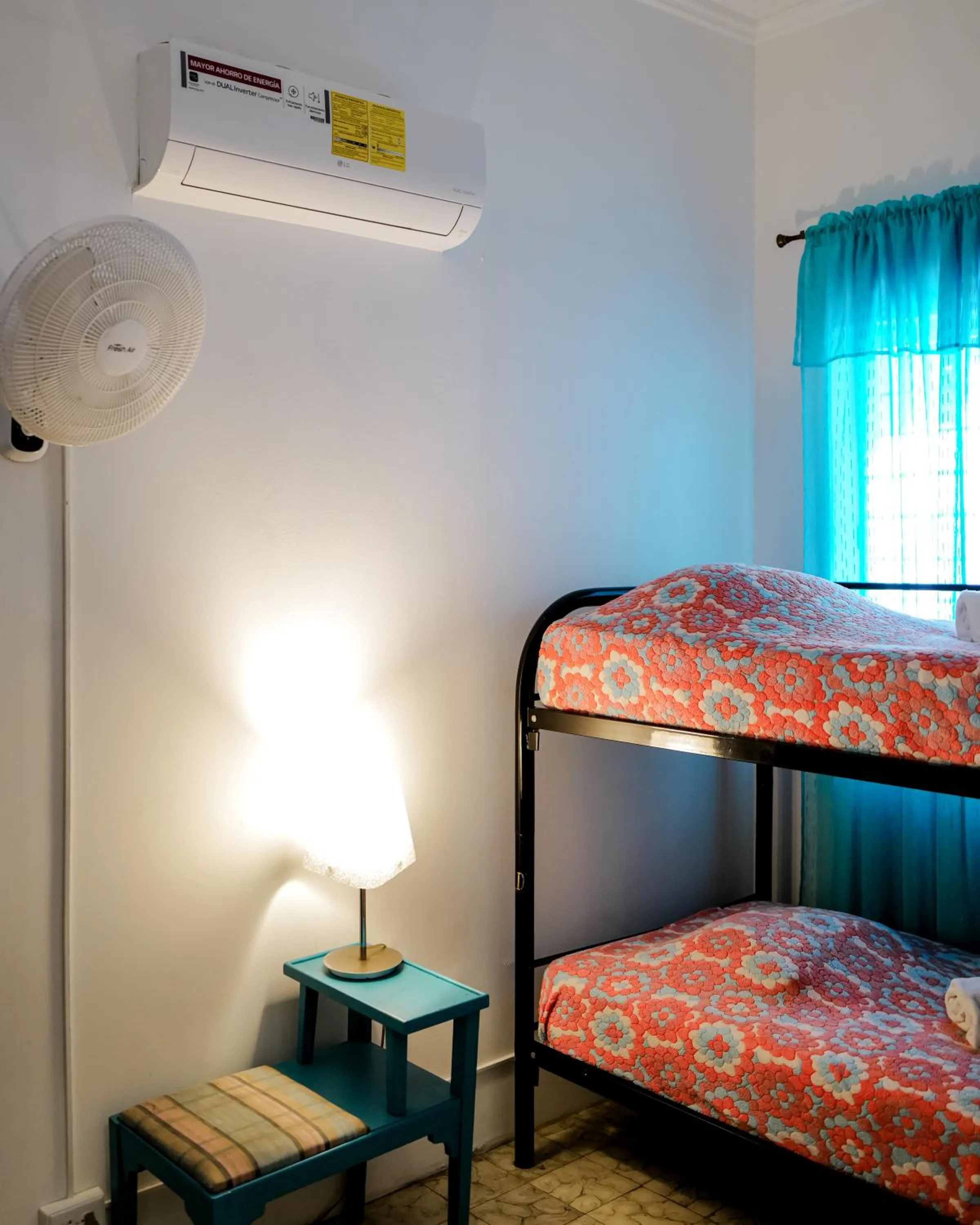 Twin Room with Shared Bathroom in Hostel Posada 1914