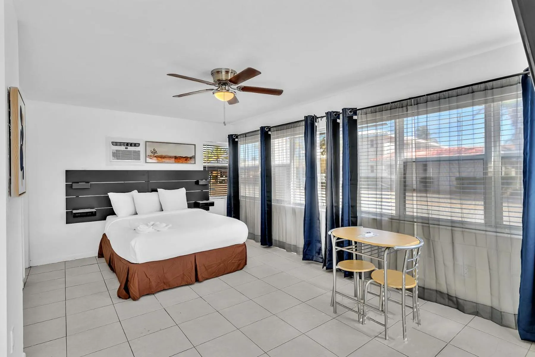 Bedroom, Bed in Coastal Sunset