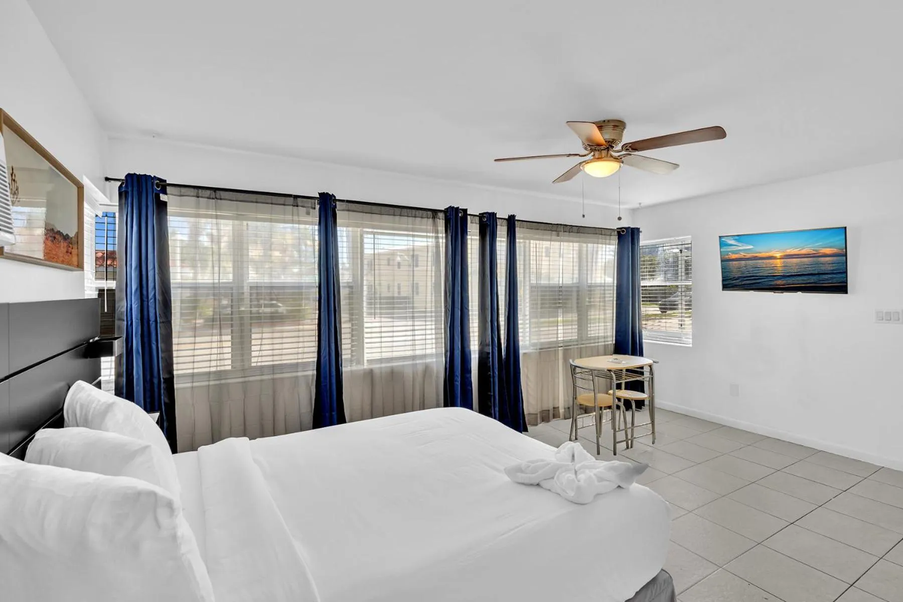 Bedroom, Bed in Coastal Sunset