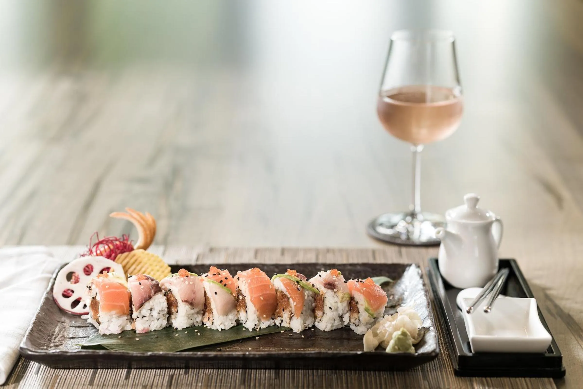 Restaurant/places to eat in Innovation Hotel