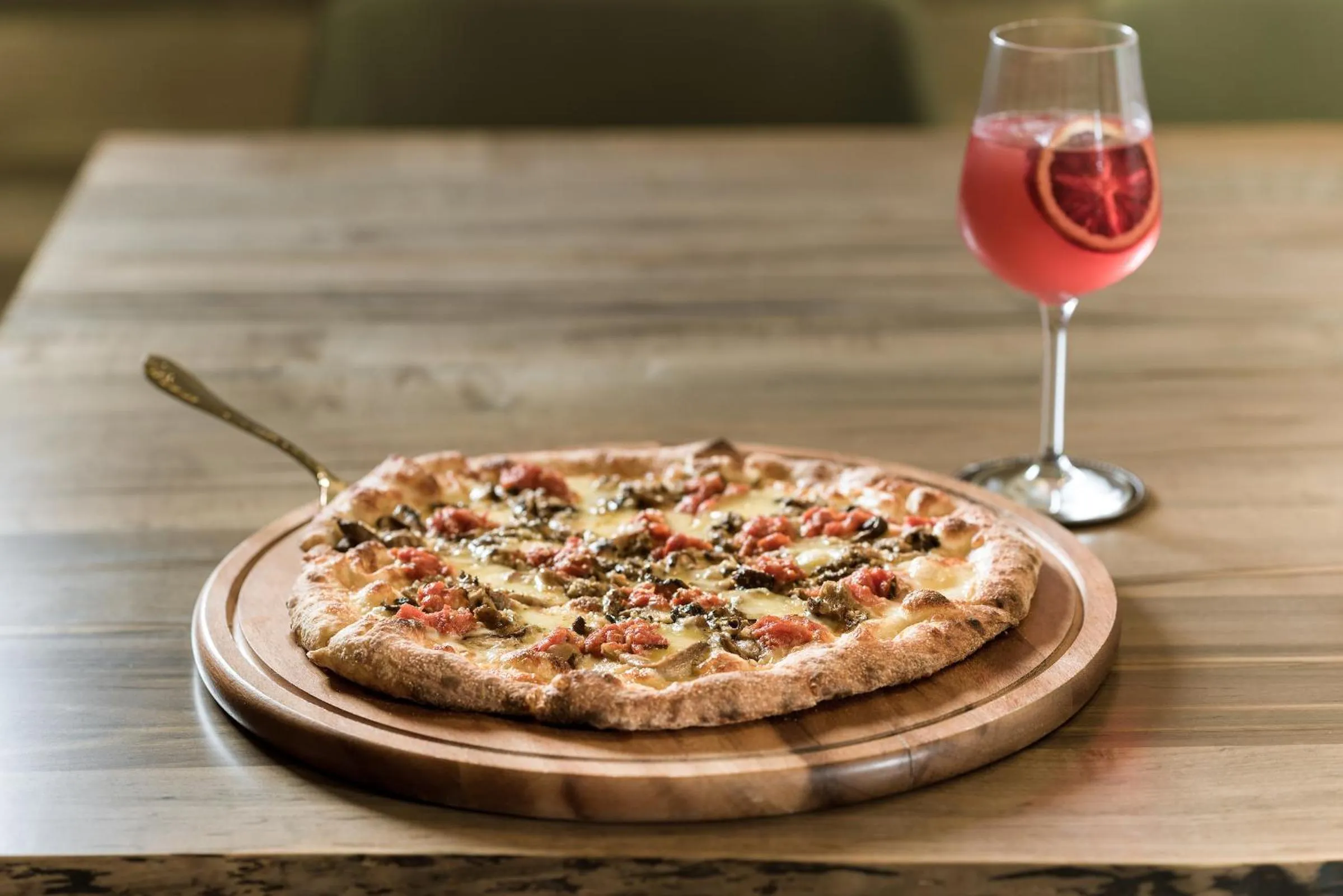 Restaurant/places to eat in Innovation Hotel