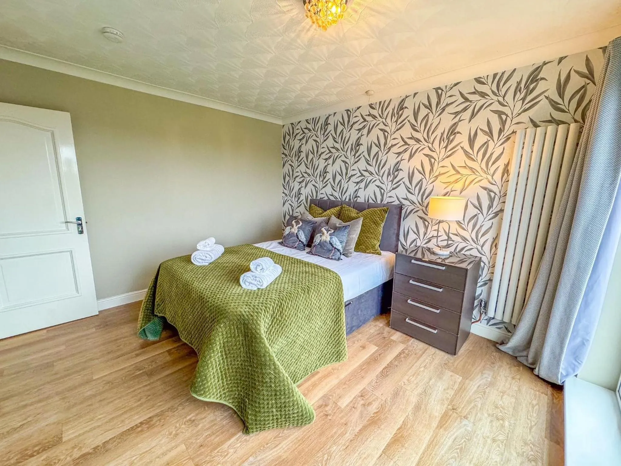 Bedroom, Bed in The Firs