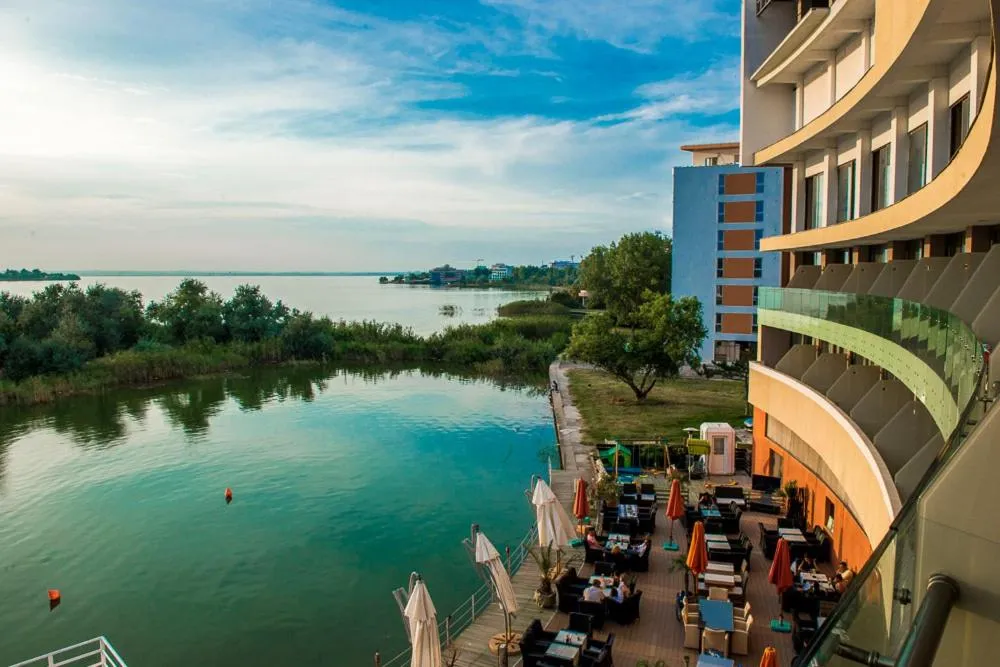 Facade/entrance in Hotel On Plonge Junior