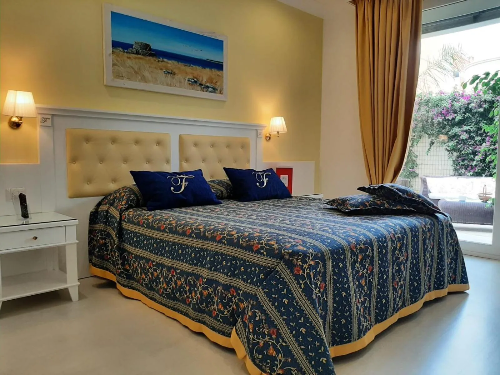 Bed in Falli Exclusive Rooms and Breakfast -Boutique B&B-